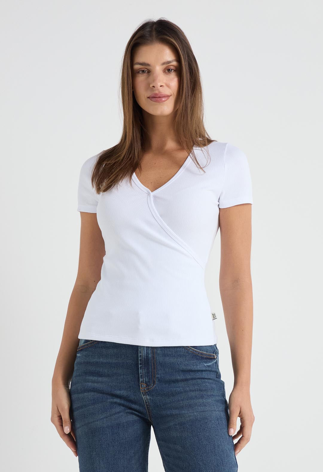 Camiseta en rib blanco frente cruzado para mujer