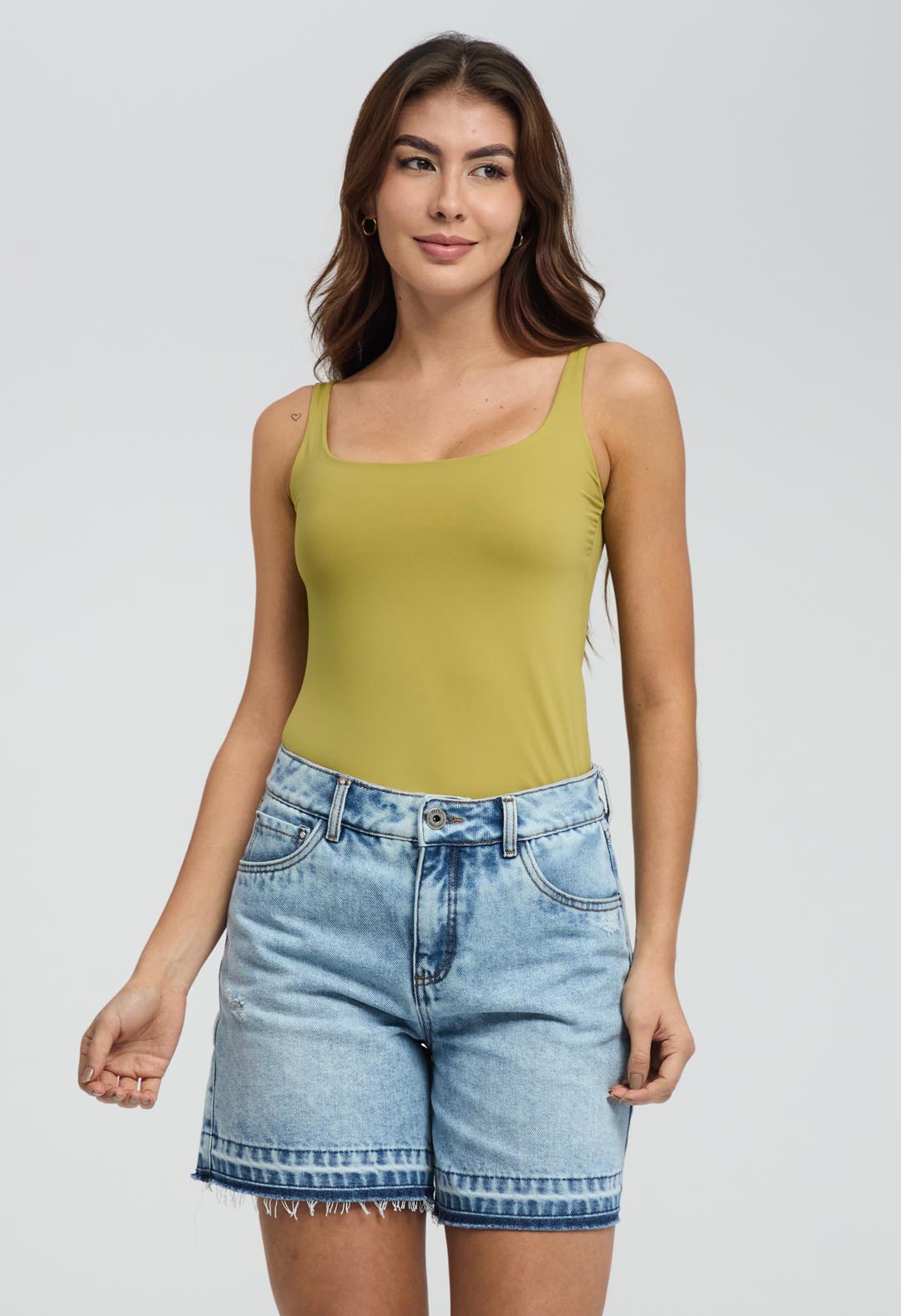 Camiseta pistacho básica para mujeres