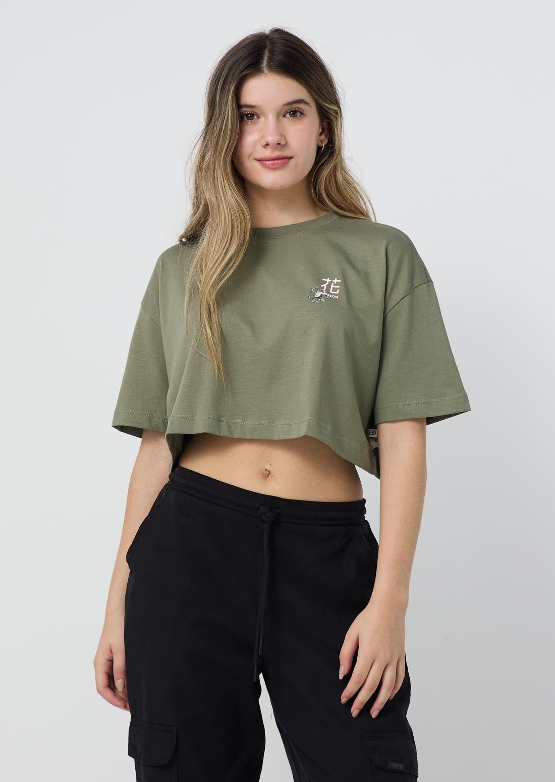 Camiseta verde militar estampada en frente y espalda para jóvenes
