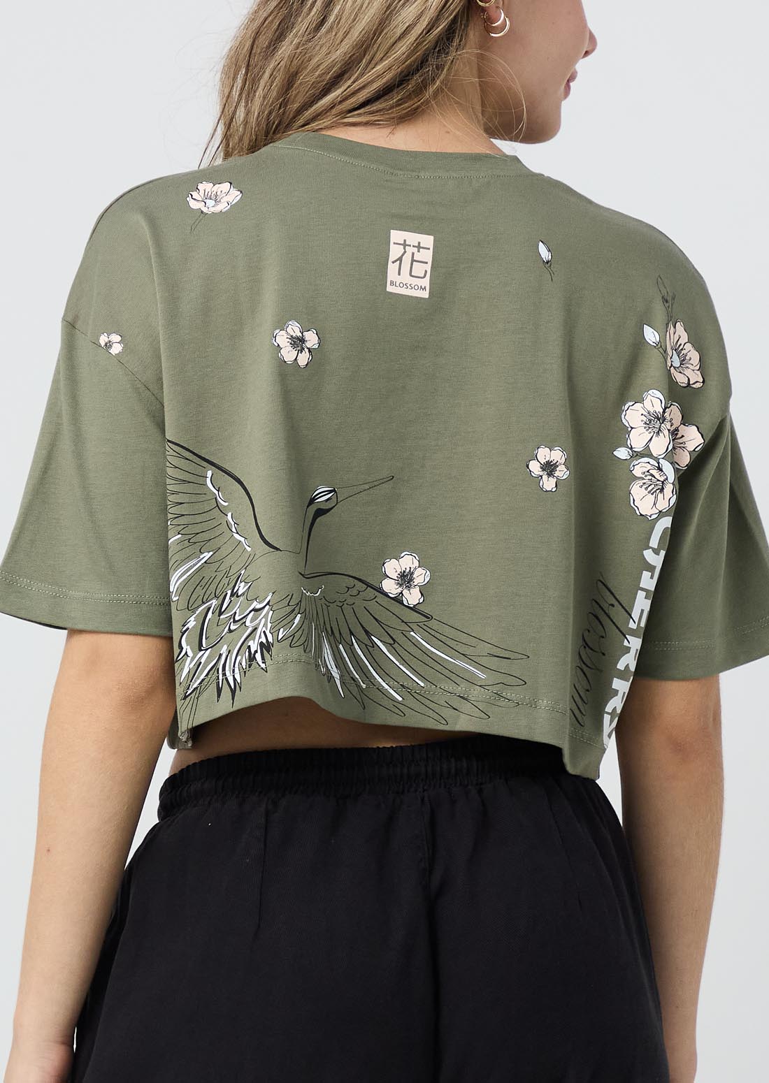 Camiseta verde militar estampada en frente y espalda para jóvenes