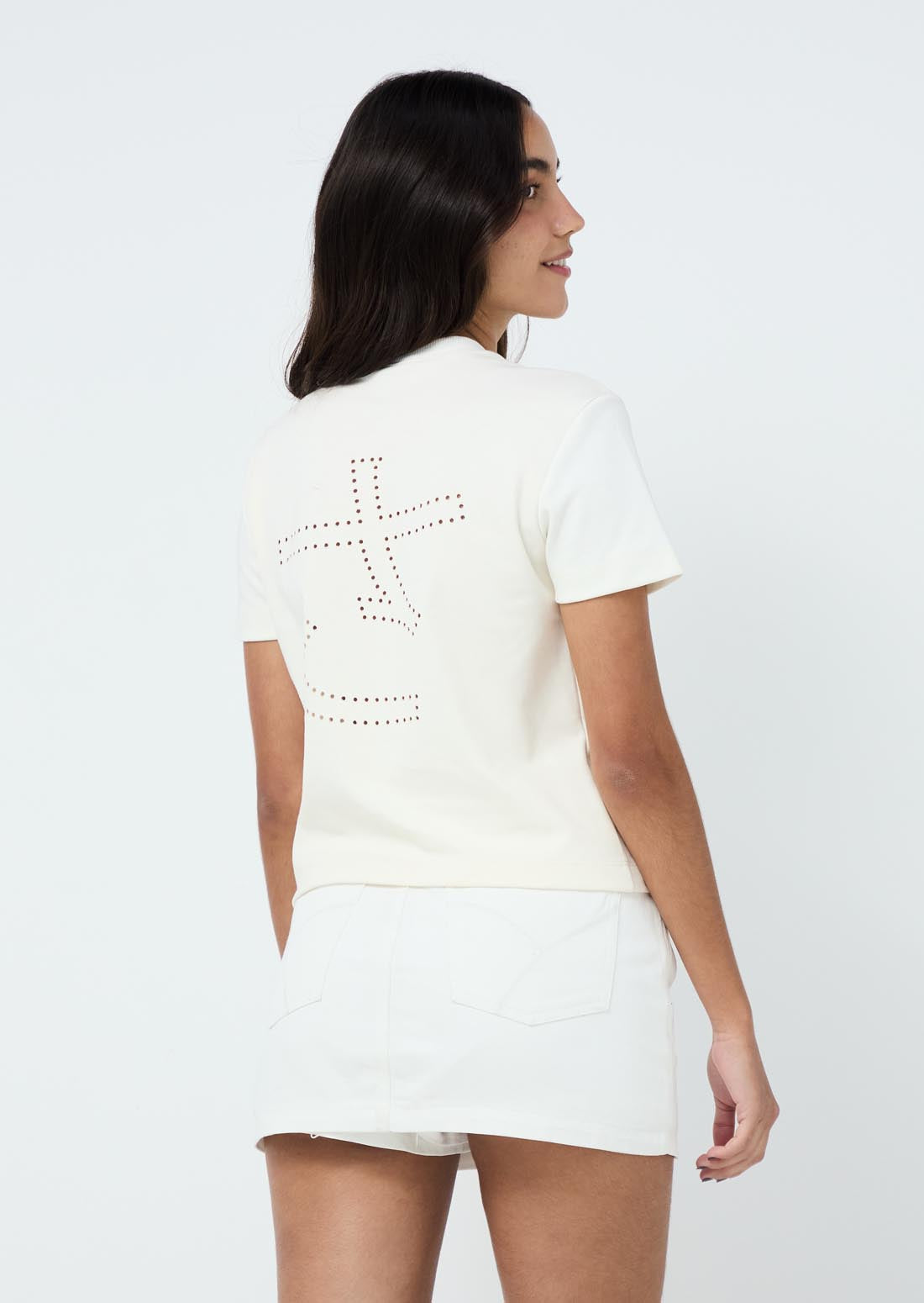 Camiseta marfil estampada y con grabado láser para jóvenes