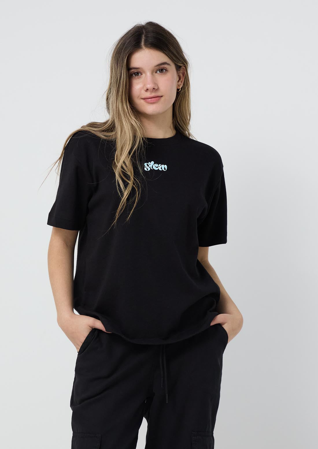 Camiseta oversize negra estampada para jóvenes
