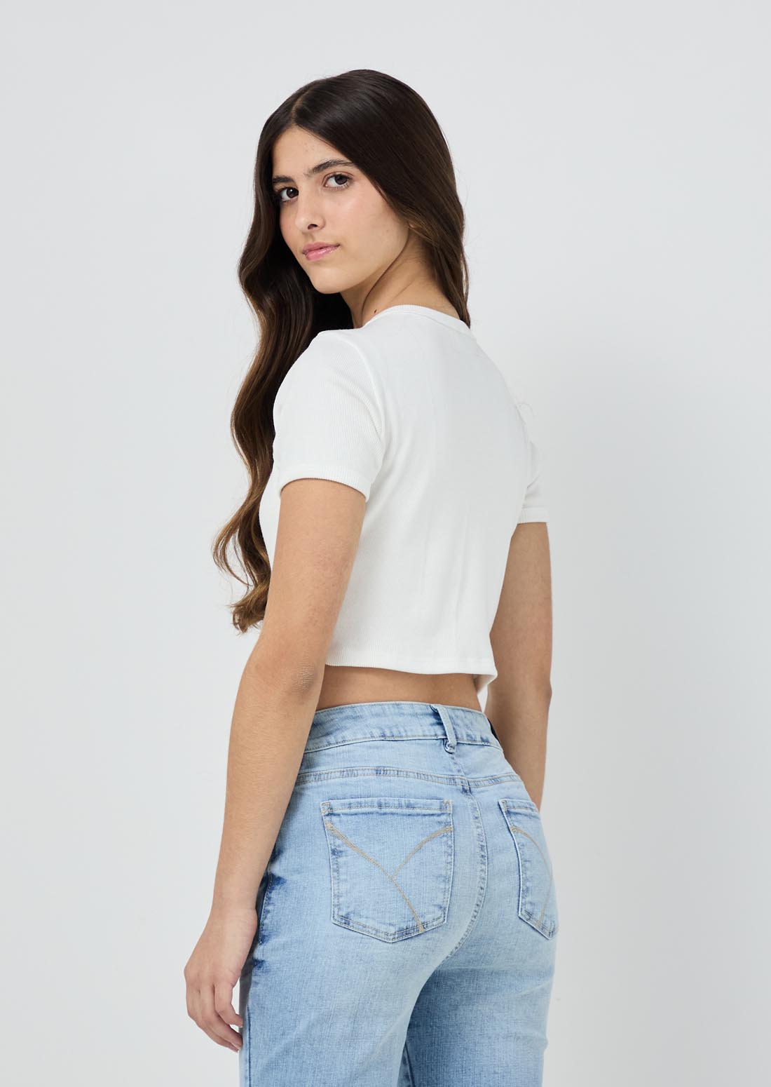 Camiseta marfil con sesgos para jóvenes