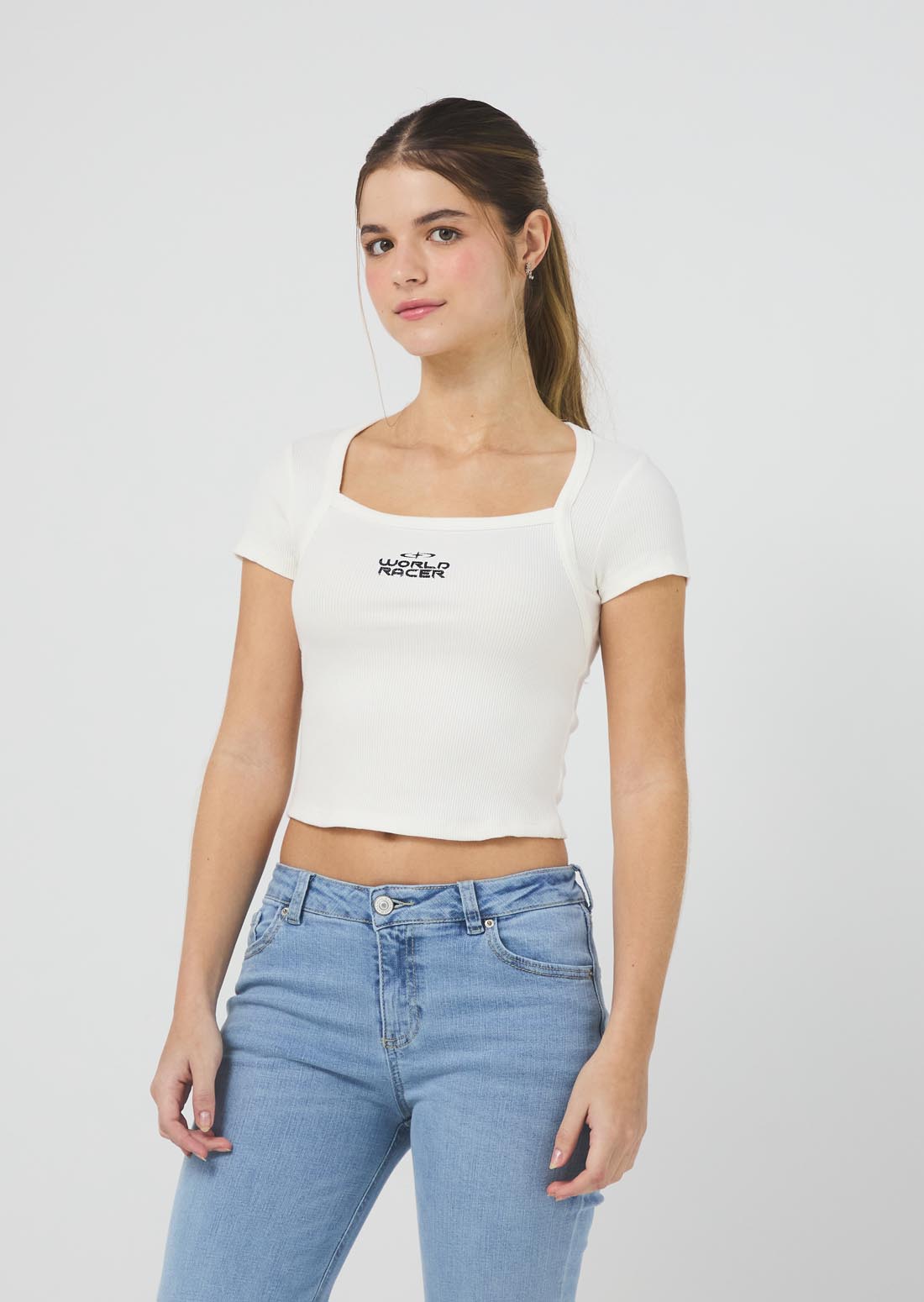 Camiseta marfil estampado en frente para jóvenes