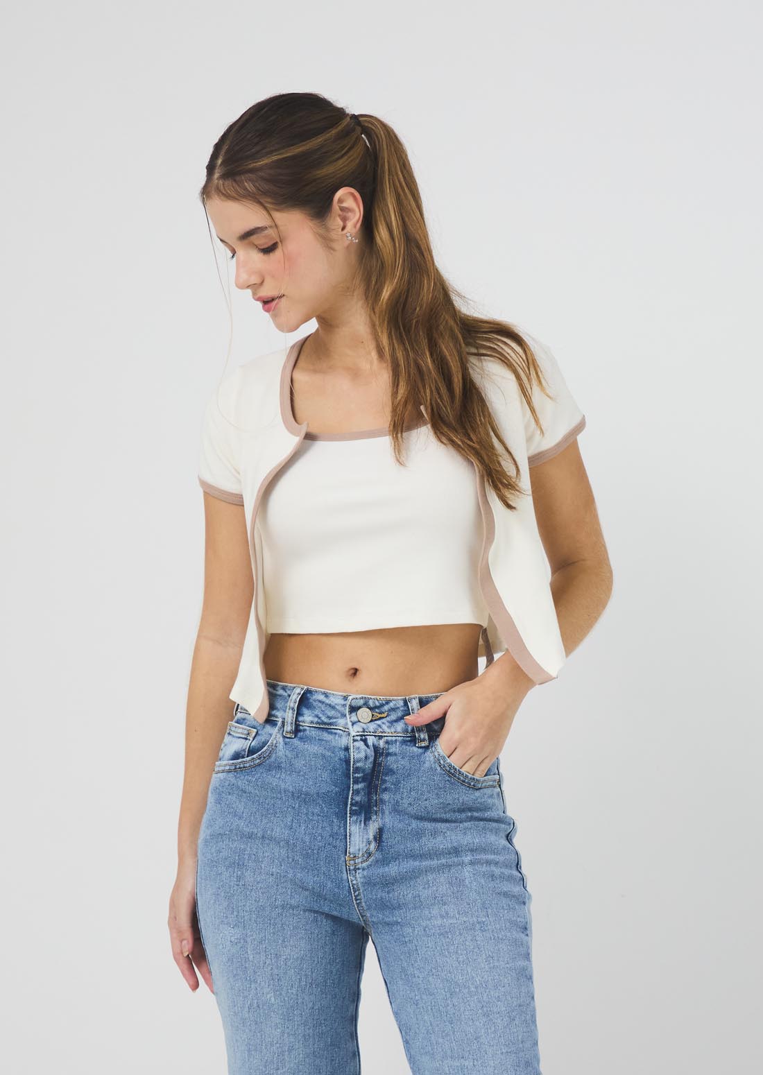 Camiseta marfil con sesgos para jóvenes