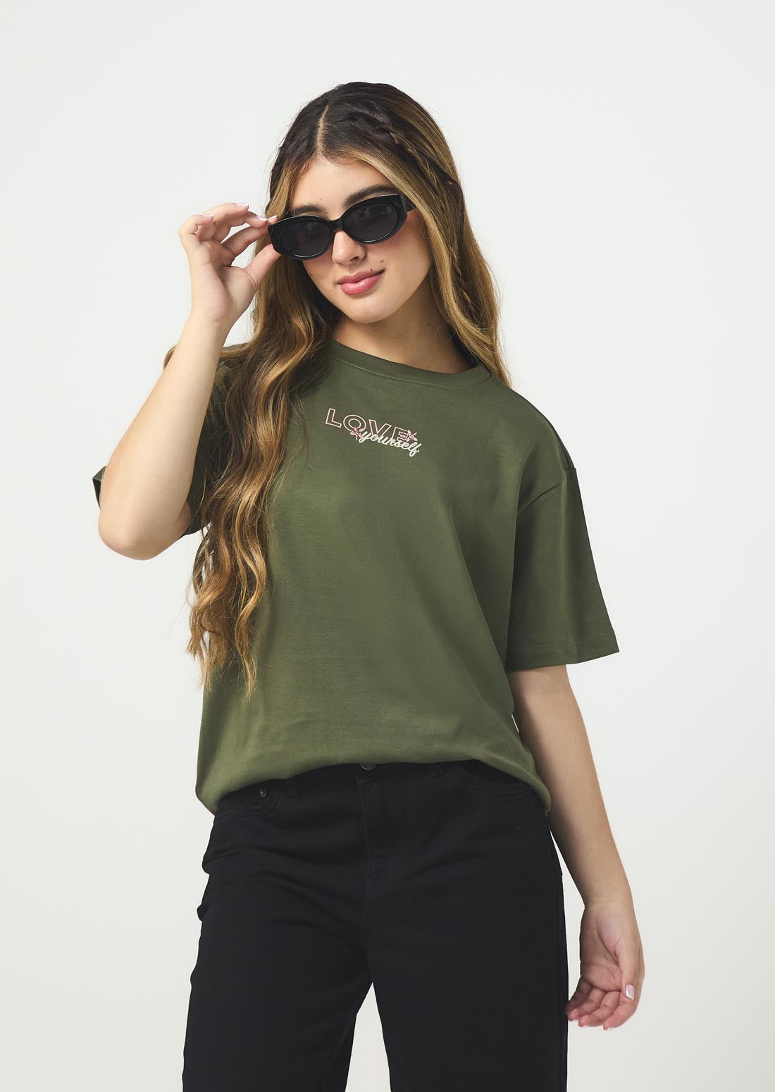 Camiseta verde militar estampado en frente y espalda para jóvenes