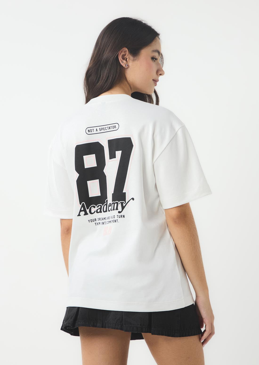 Camiseta oversize blanca de manga corta para jóvenes