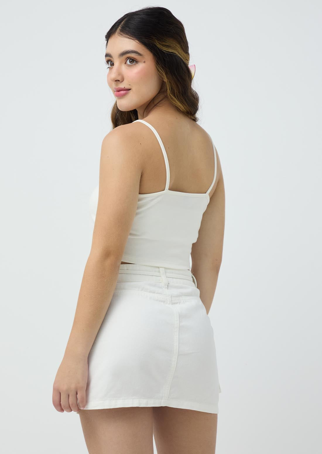 Camiseta marfil con herraje de corazón para jóvenes