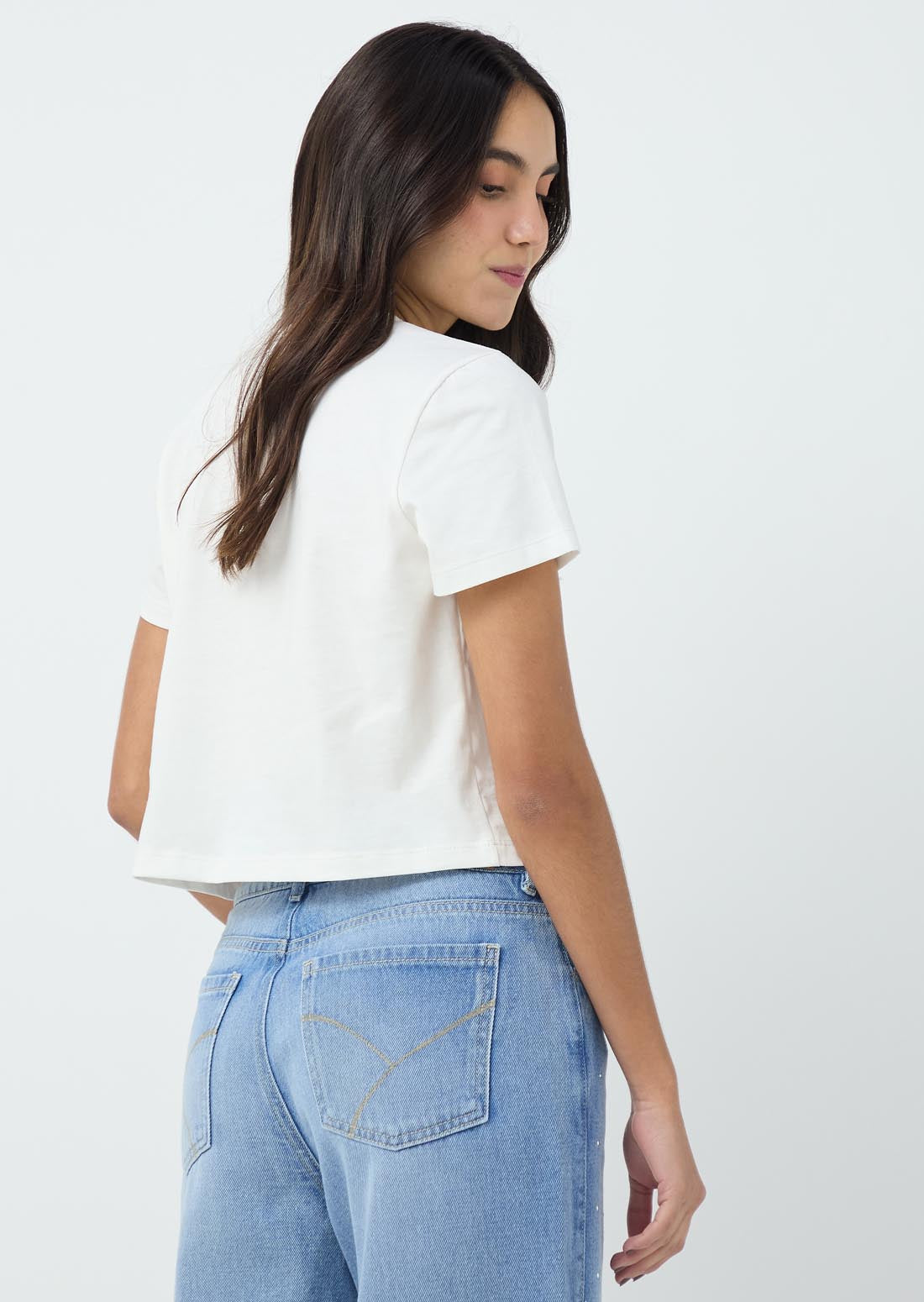 Camiseta marfil con estampado para jóvenes