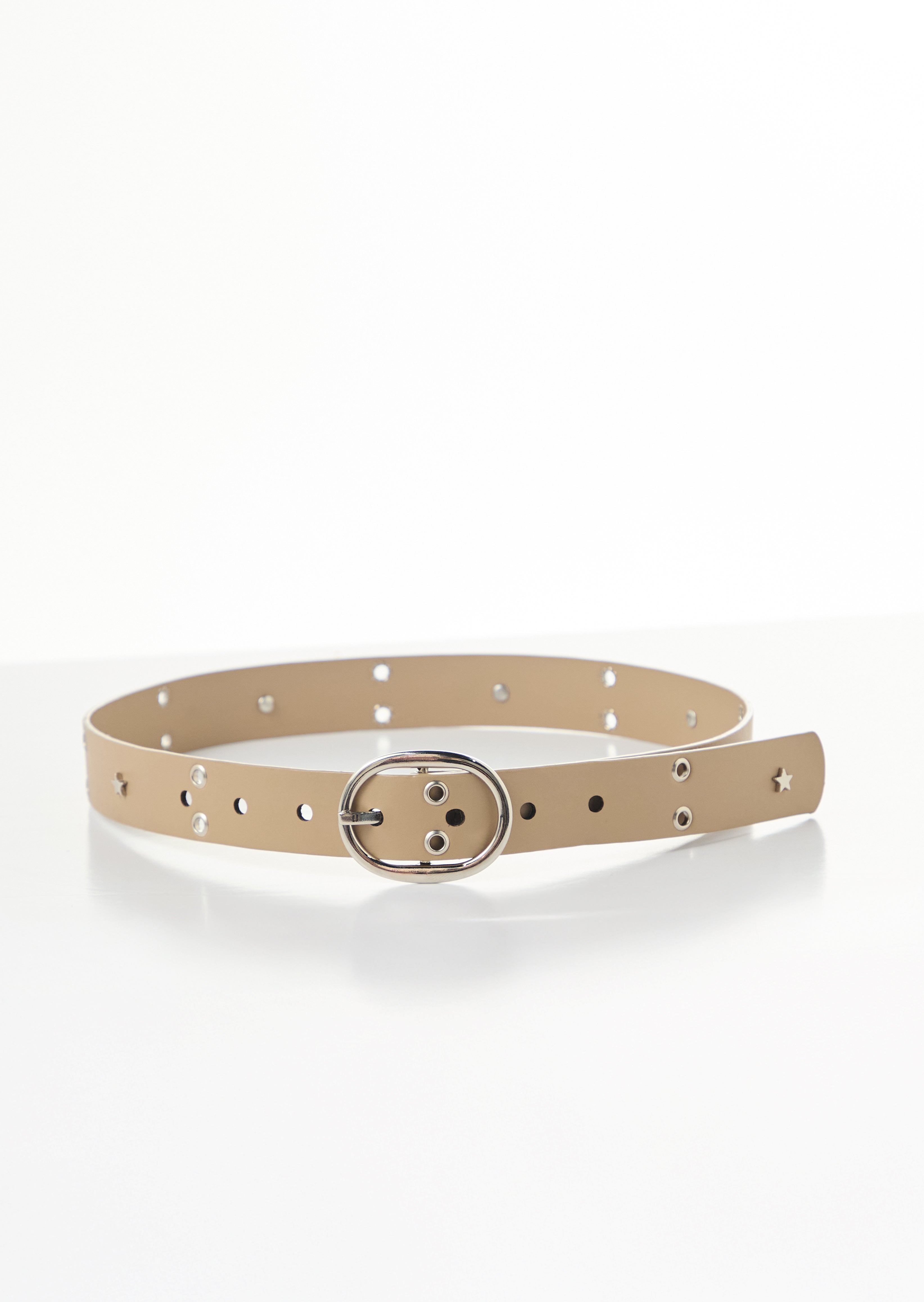Cinturón arena con taches de estrella