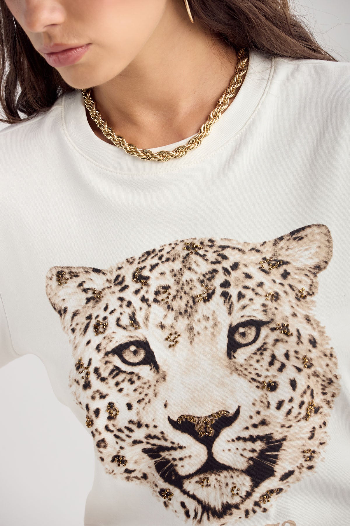 Camiseta marfil de manga corta para mujer