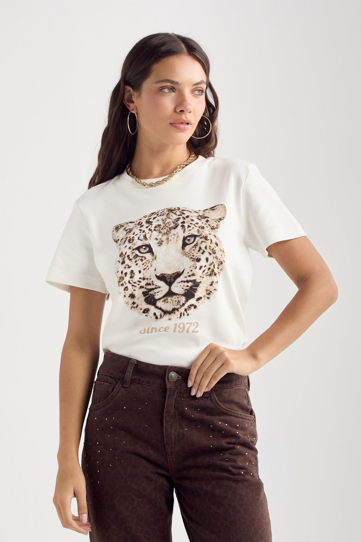 Camiseta marfil de manga corta para mujer