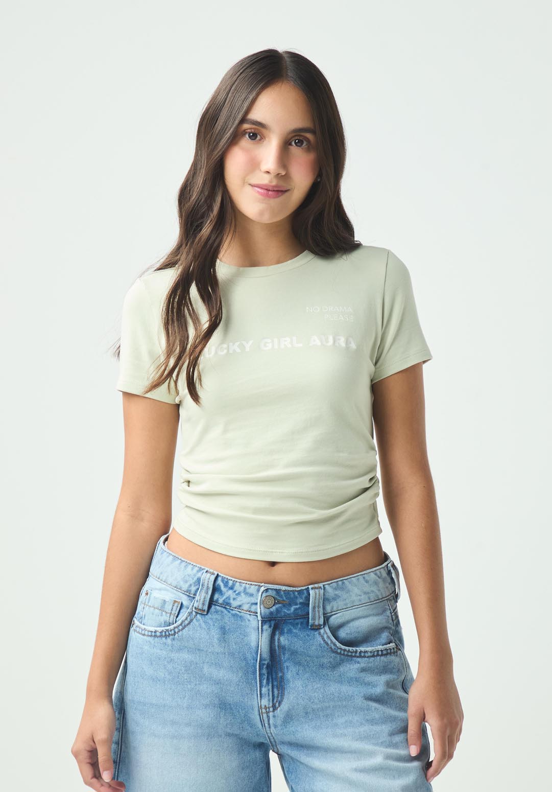 Camiseta verde claro con recogido en costados para jóvenes