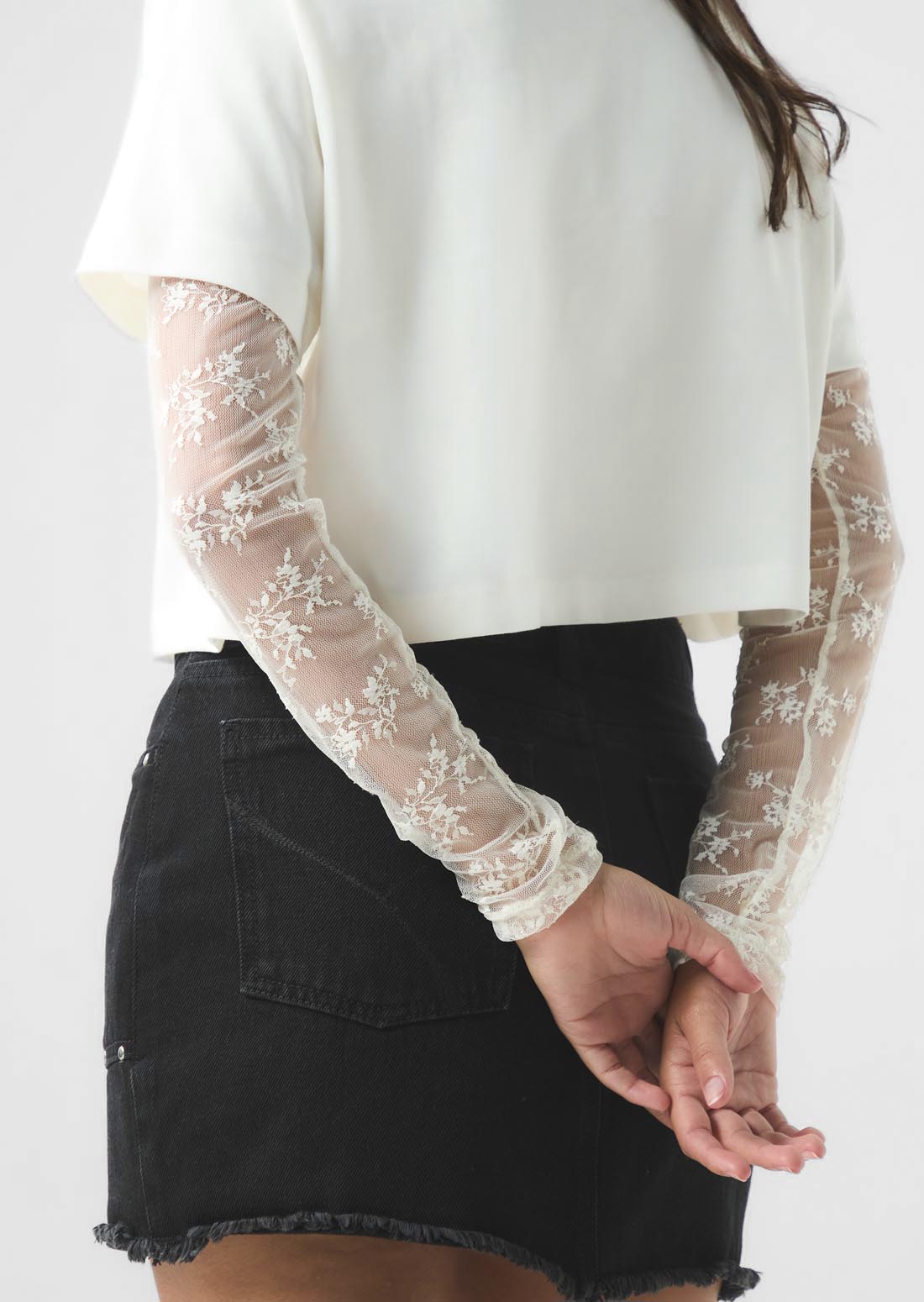 Camiseta marfil doble prenda en blonda para jóvenes