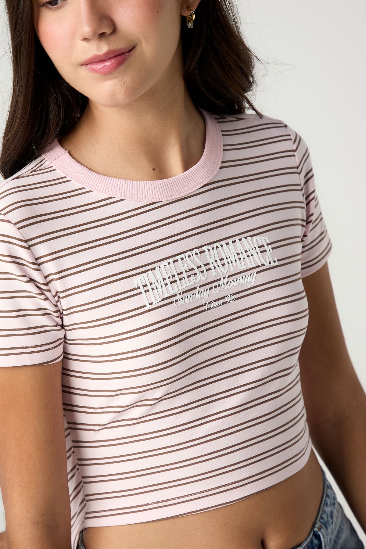 Camiseta a rayas rosa claro estampado para jóvenes