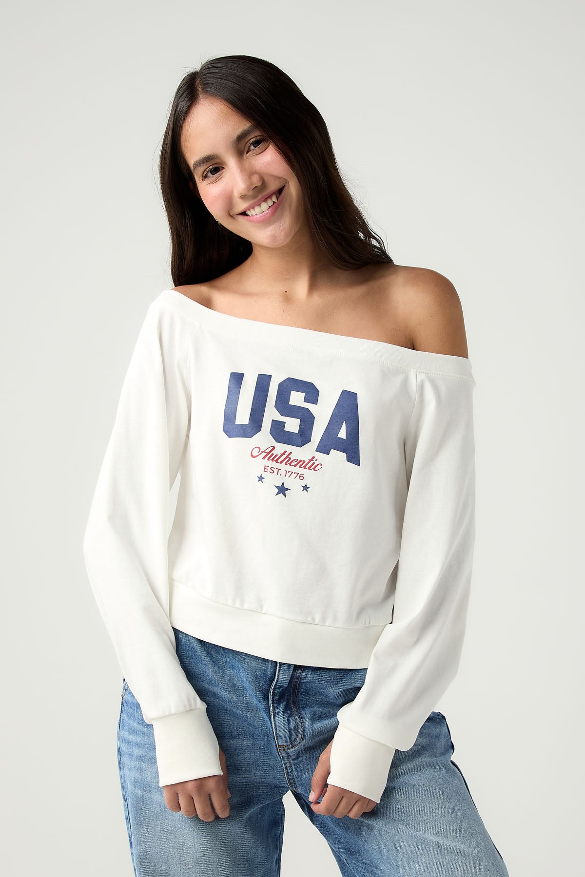 Camiseta marfil con escote bandeja para jóvenes