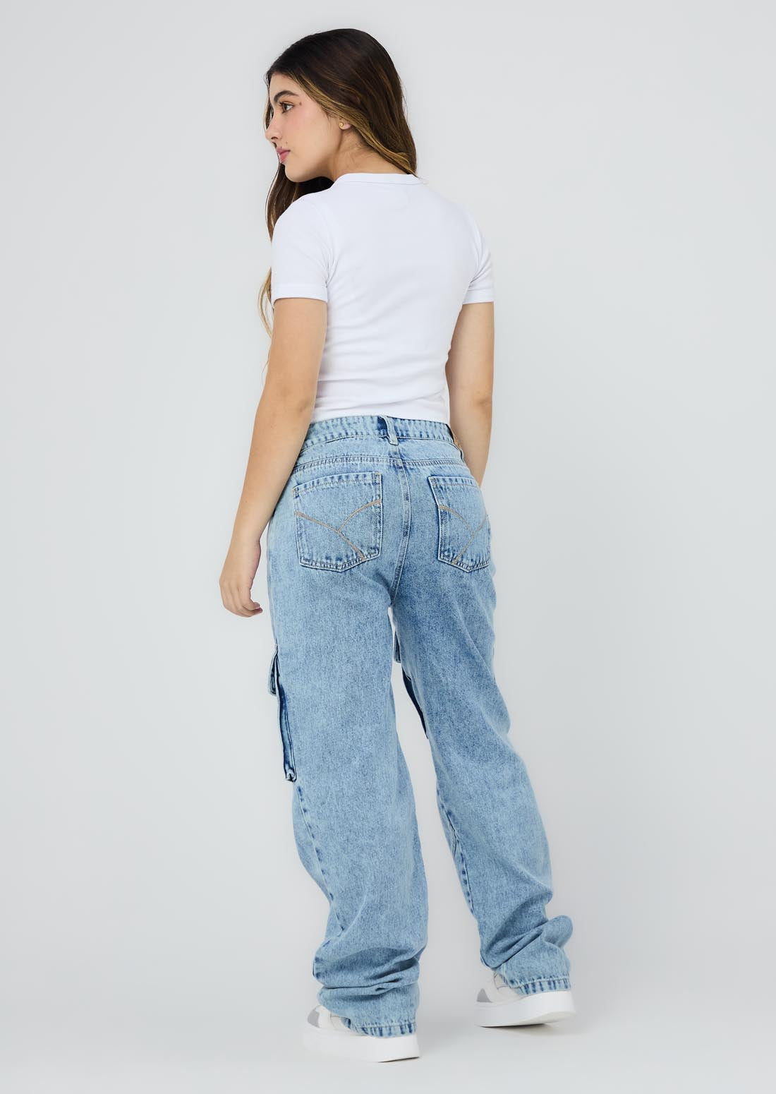 Jean cargo claro fondo entero para jóvenes