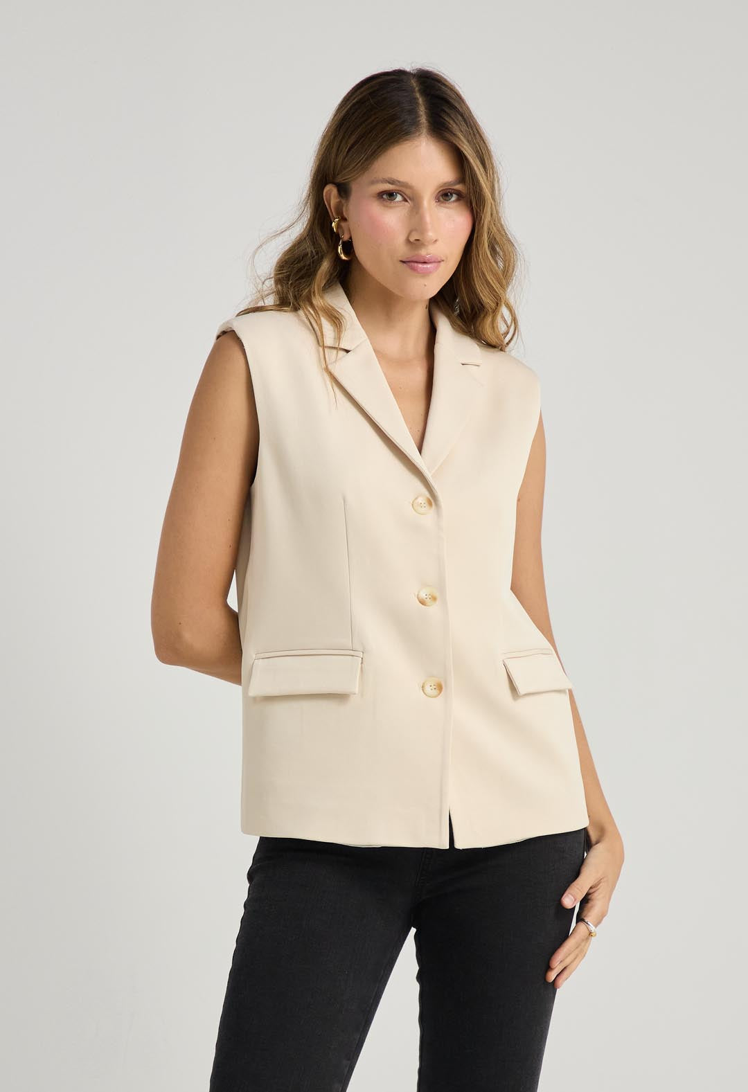Chaleco marfil tipo blazer para mujer