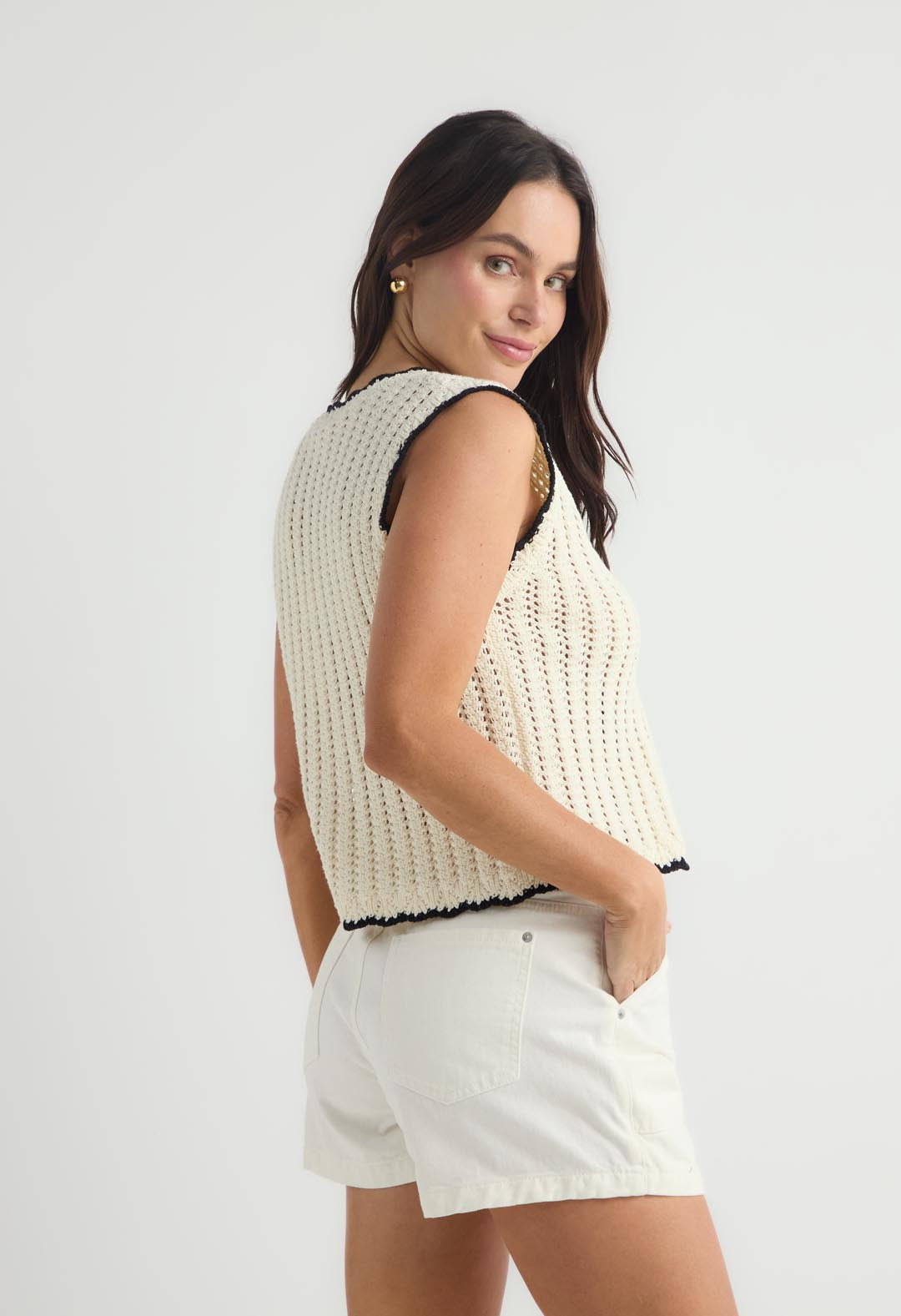 Chaleco marfil con amarre en frente para mujer