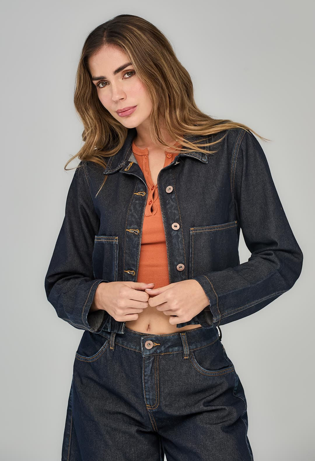 Chaqueta oscura con bolsillos tipo parche para mujeres – Stop Jeans