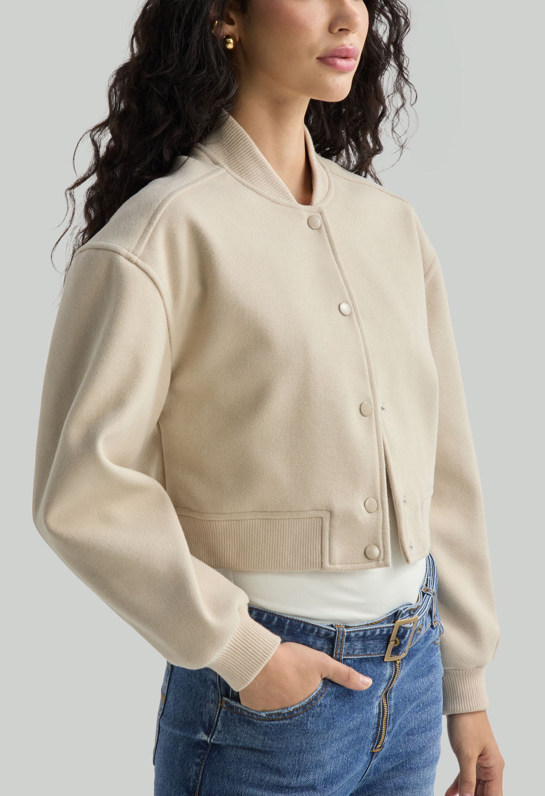 Chaqueta arena con puño en rib para mujer