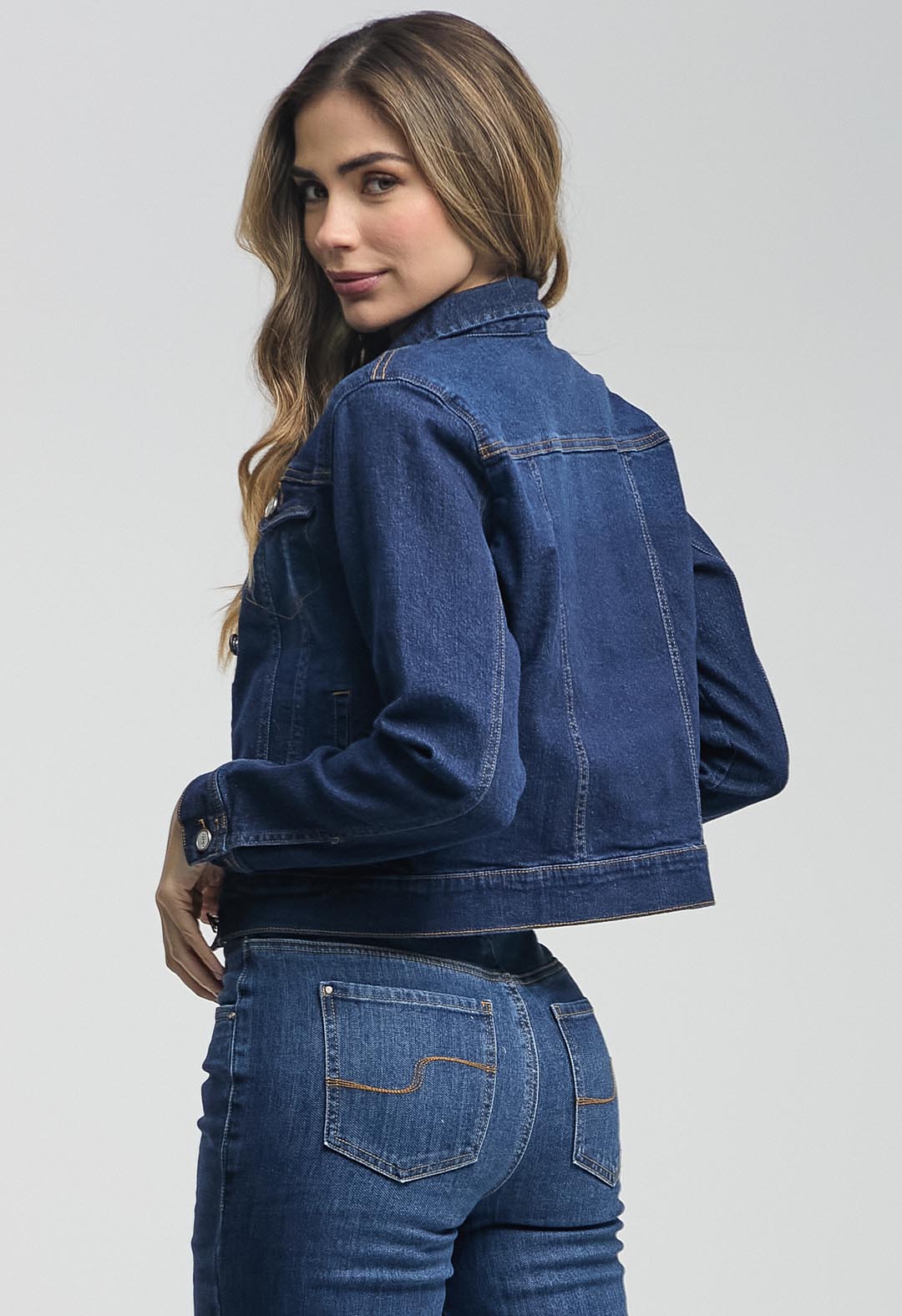 Chaqueta medio oscuro con ribetes para mujeres