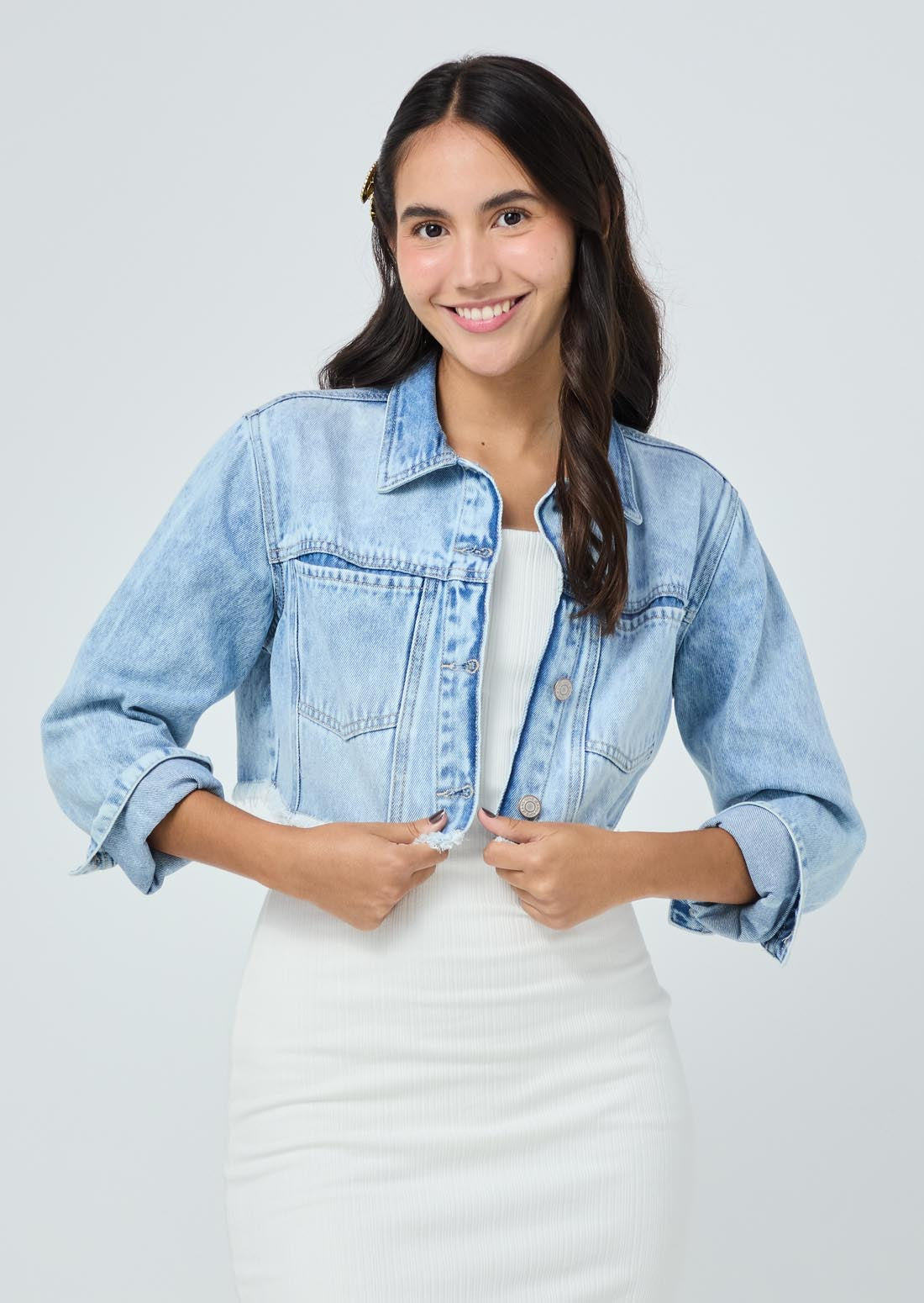 Chaqueta crop clara con botones para jóvenes