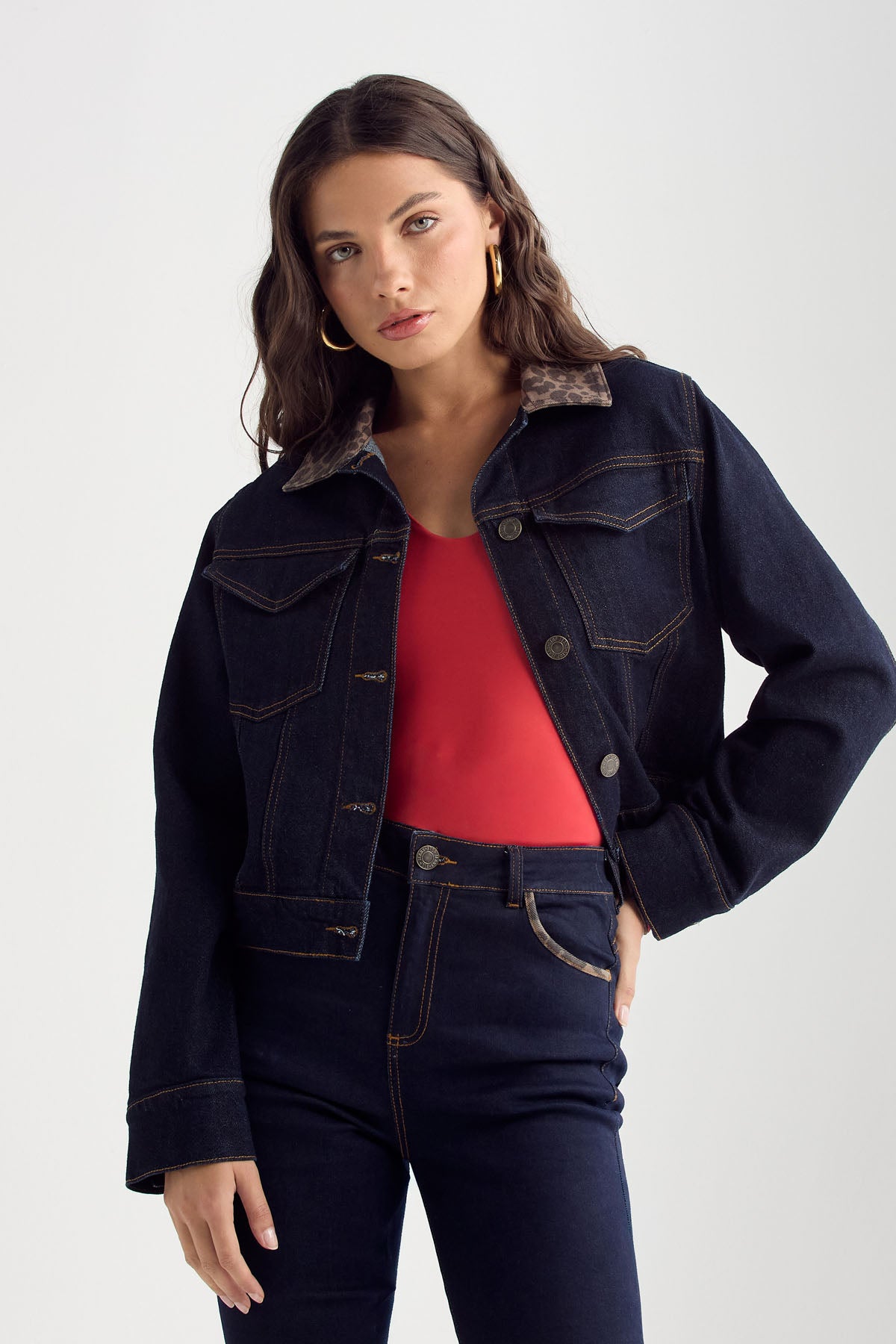 Chaqueta lavado oscuro en denim para mujer