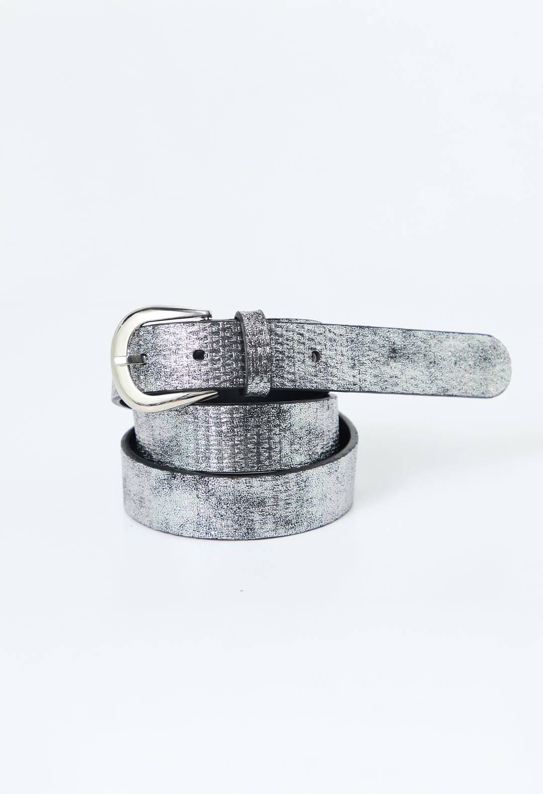 Cinturón plateado con brillo