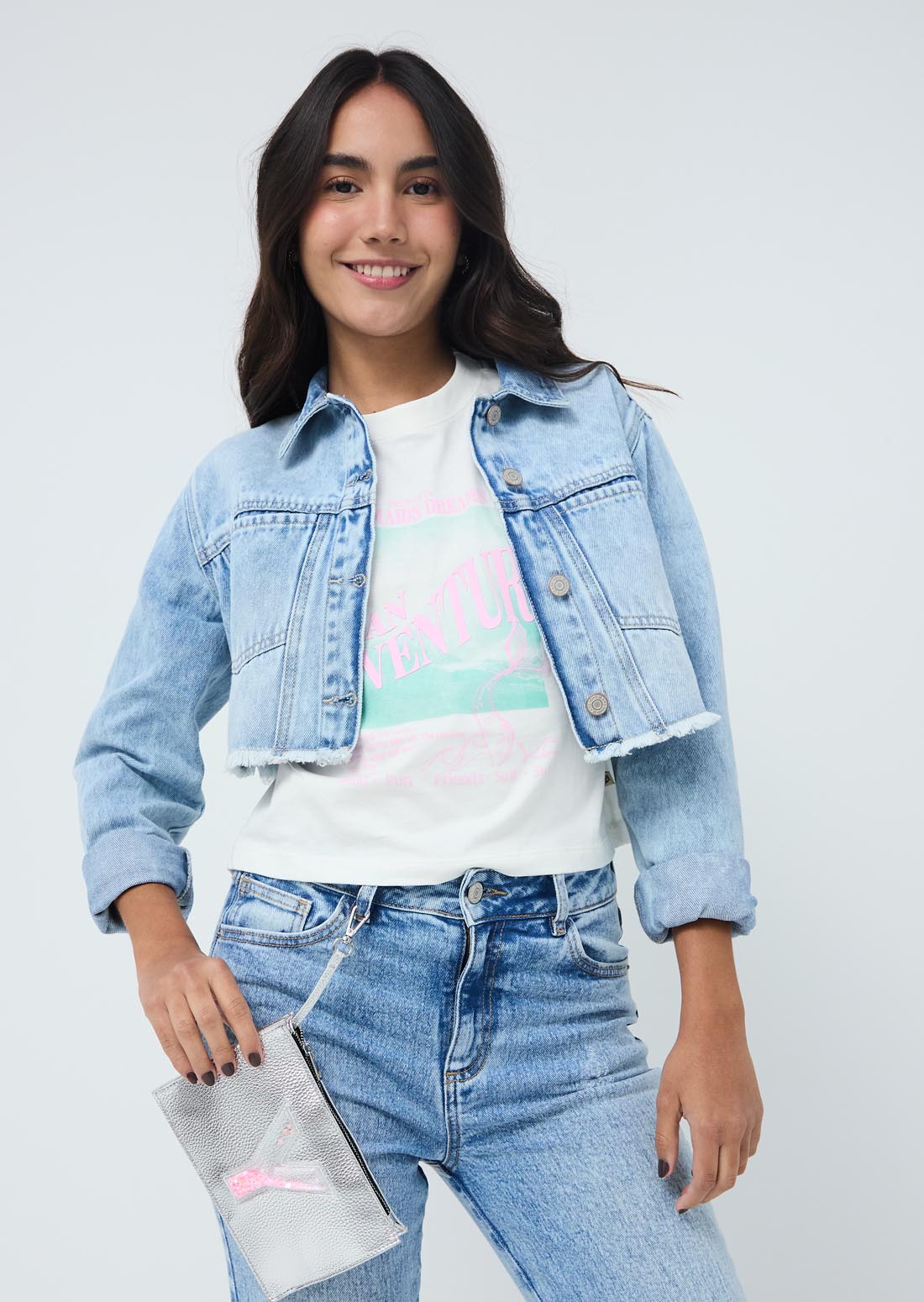 Cosmetiquera plateada con brillo