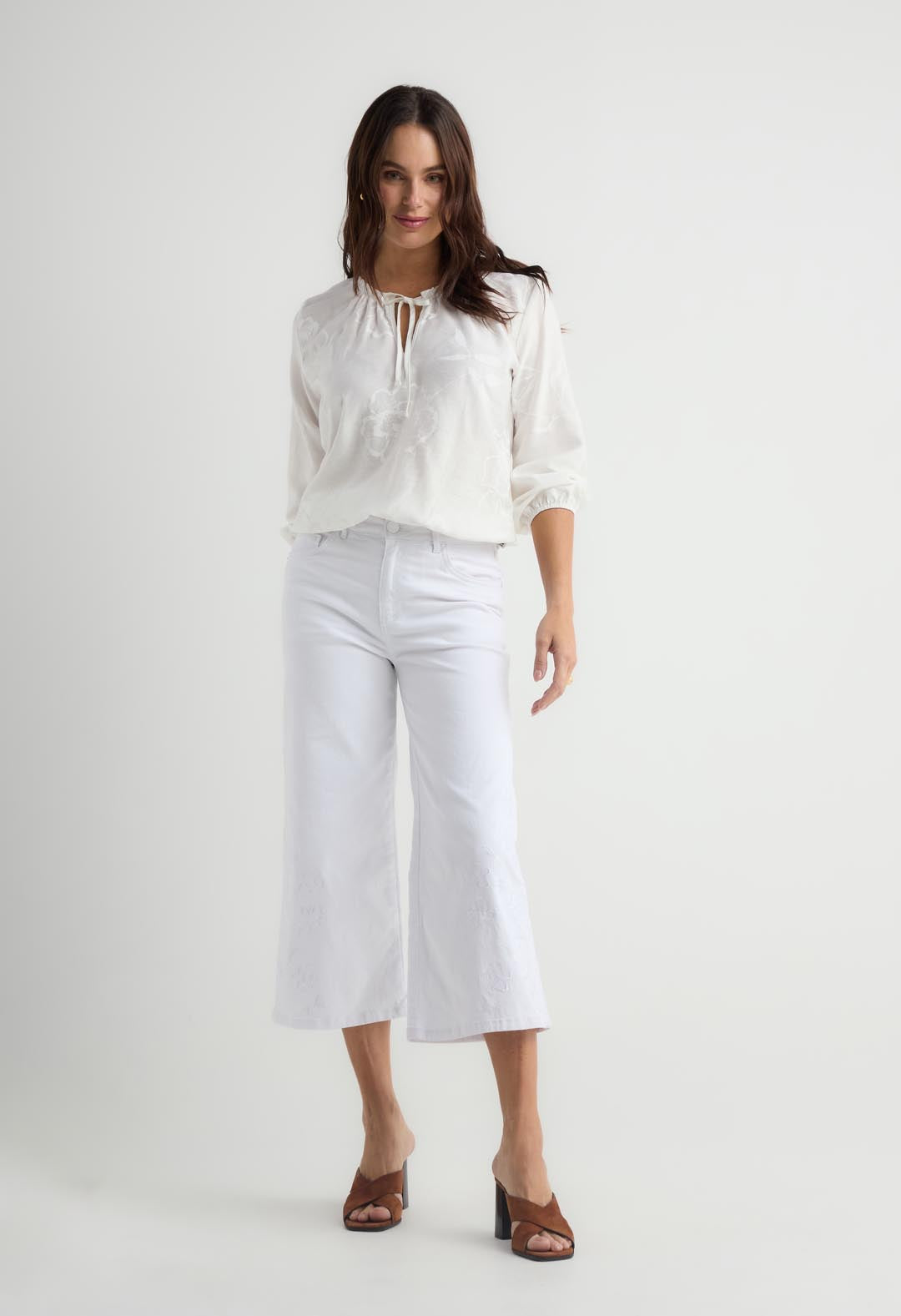 Pantalón culotte blanco con estampación de flores para mujer