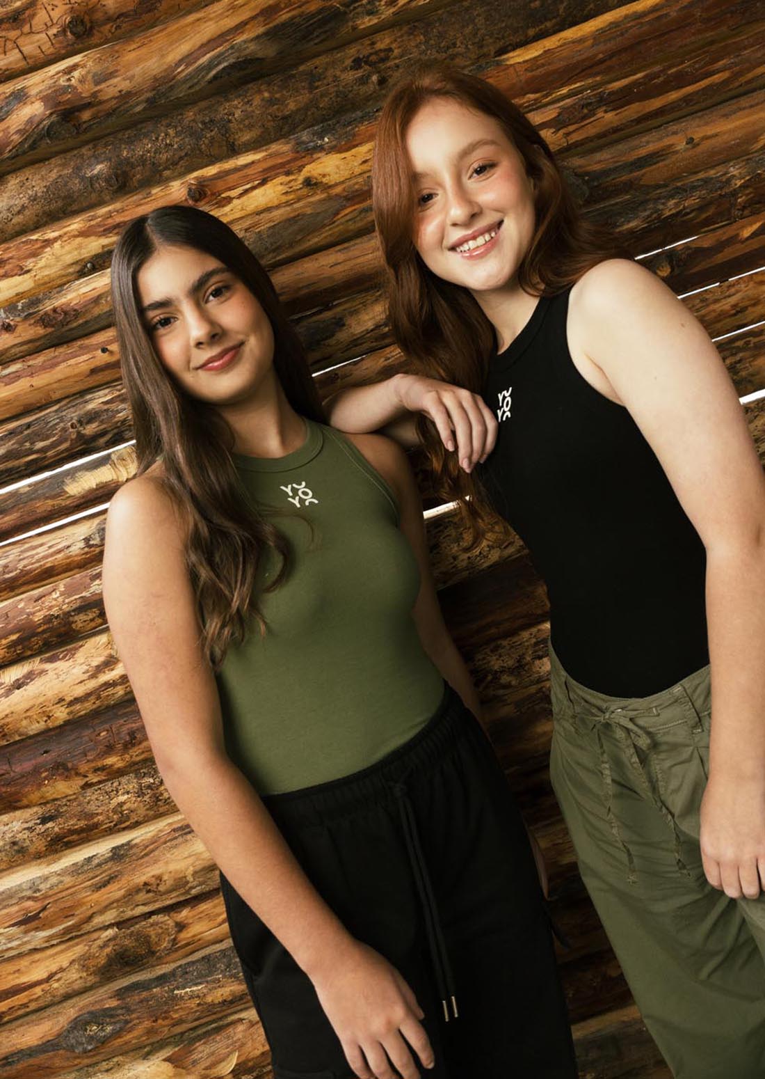 Body verde militar estampado en frente para jóvenes