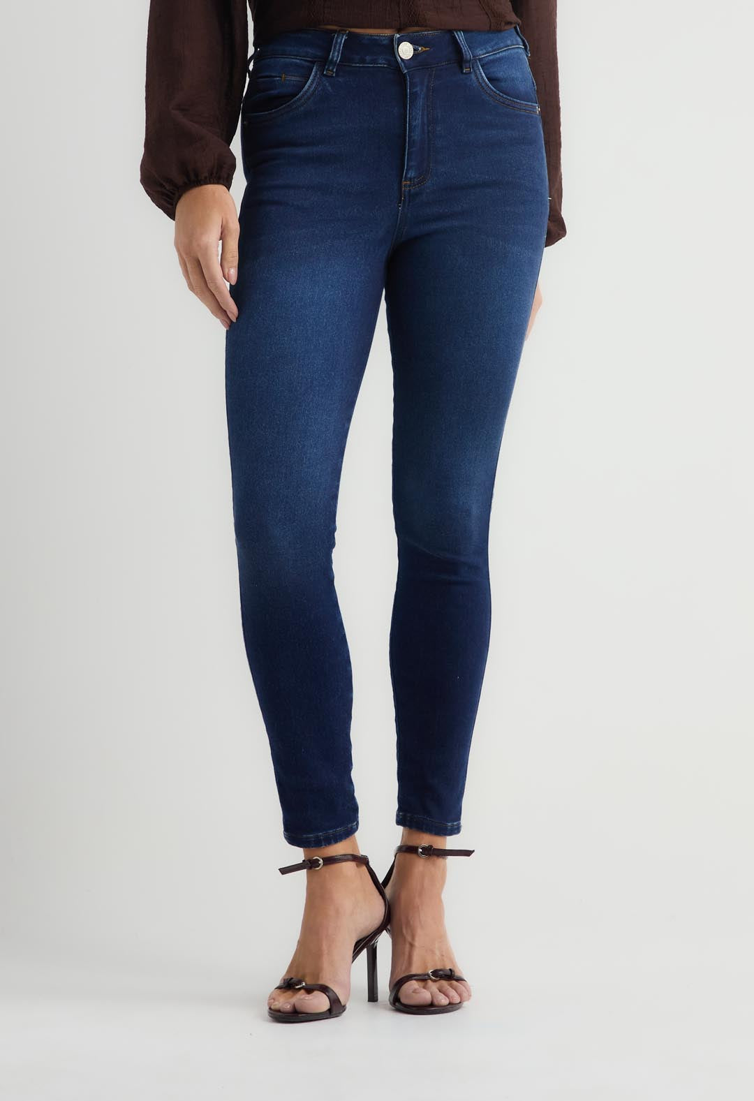 Jean elastik tono medio oscuro y fondo entero para mujer