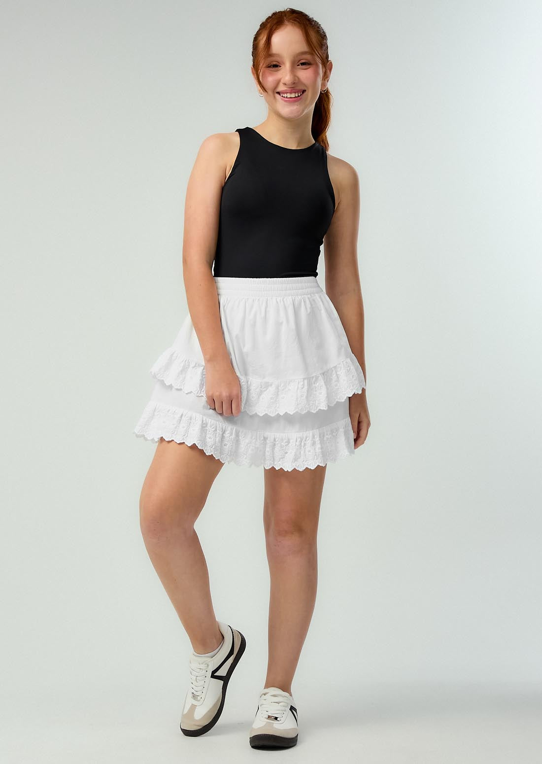 Falda marfil con boleros para jóvenes