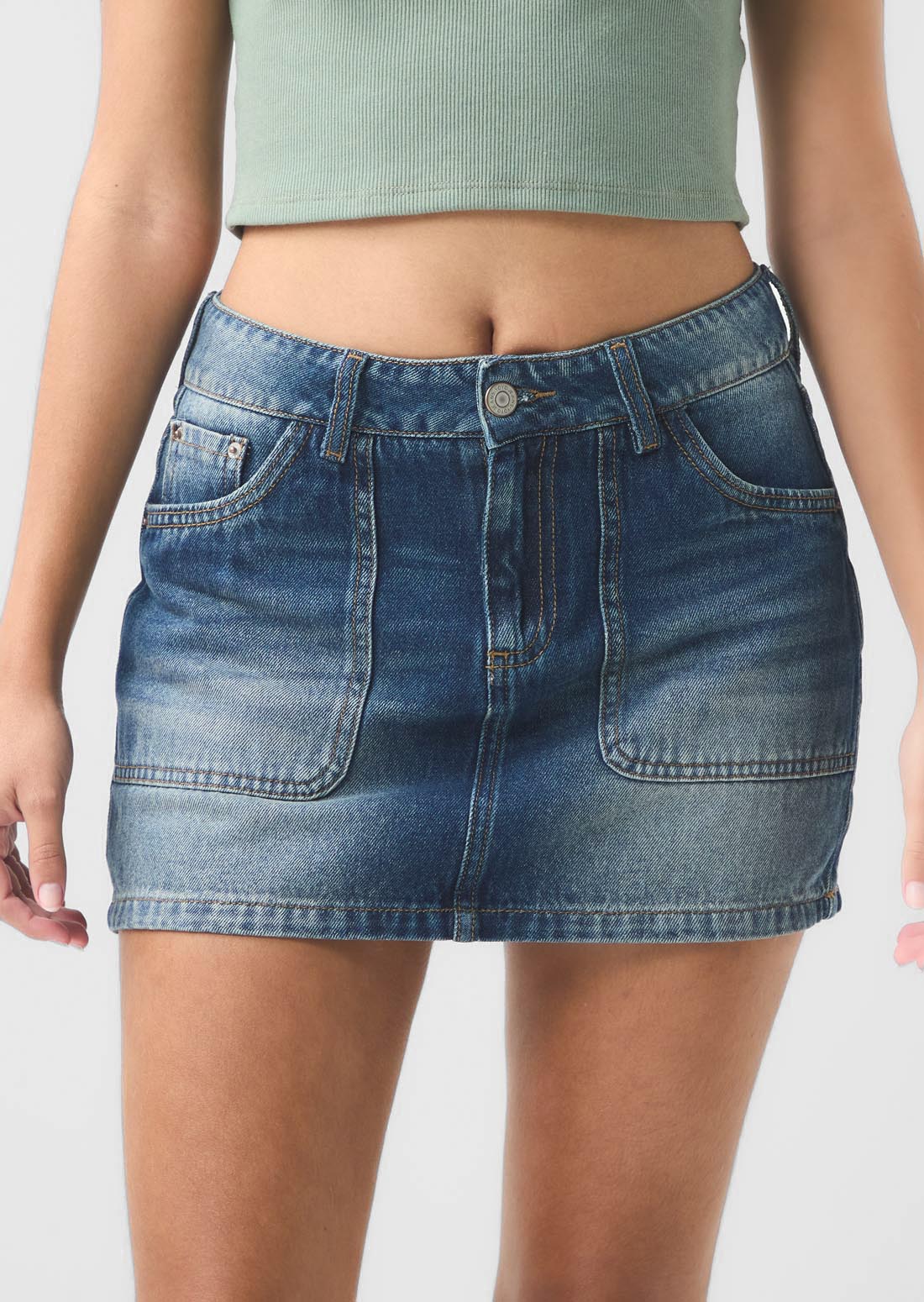 Falda tono medio oscuro con short interno para jóvenes
