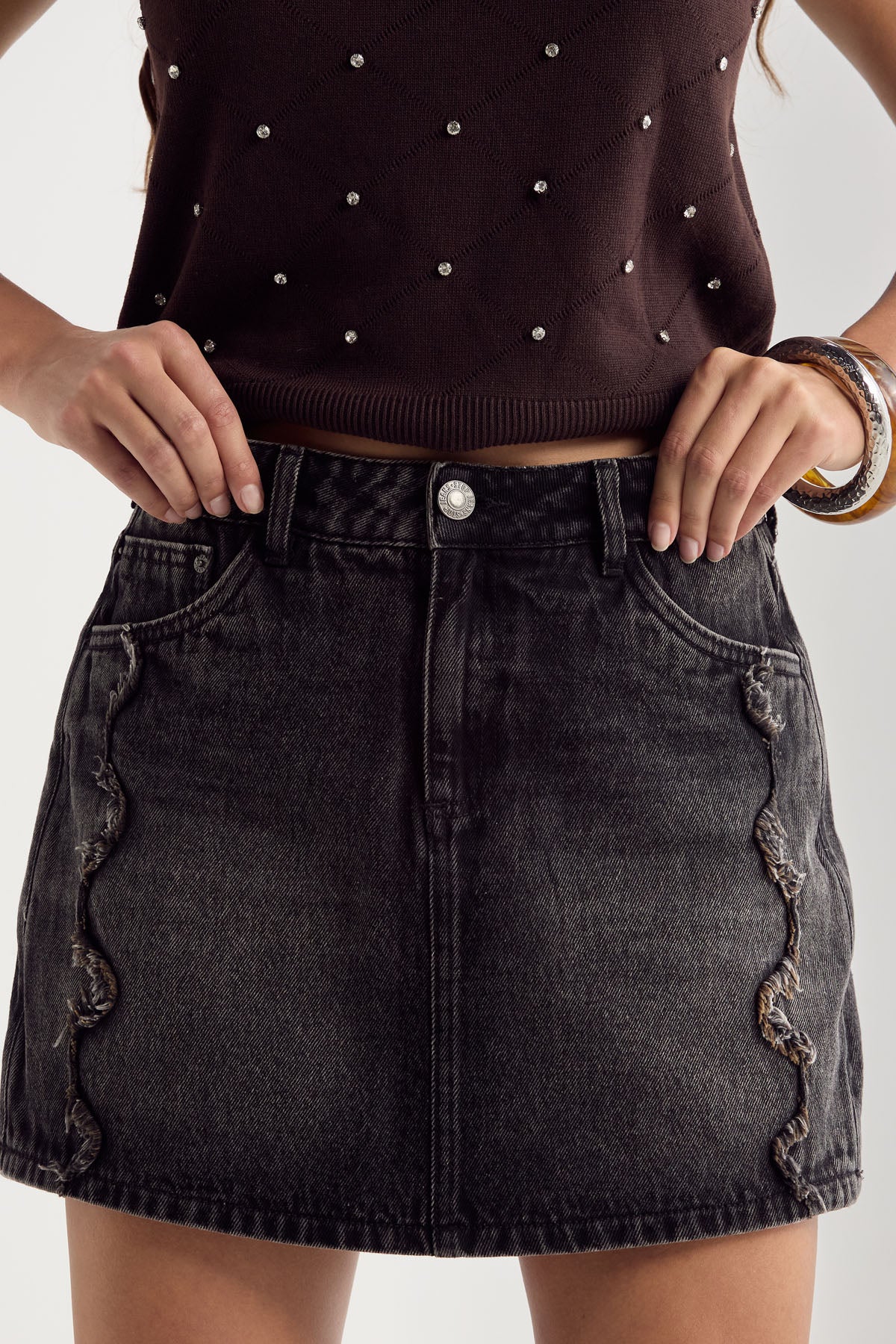 Falda short negro medio fondo entero para mujer