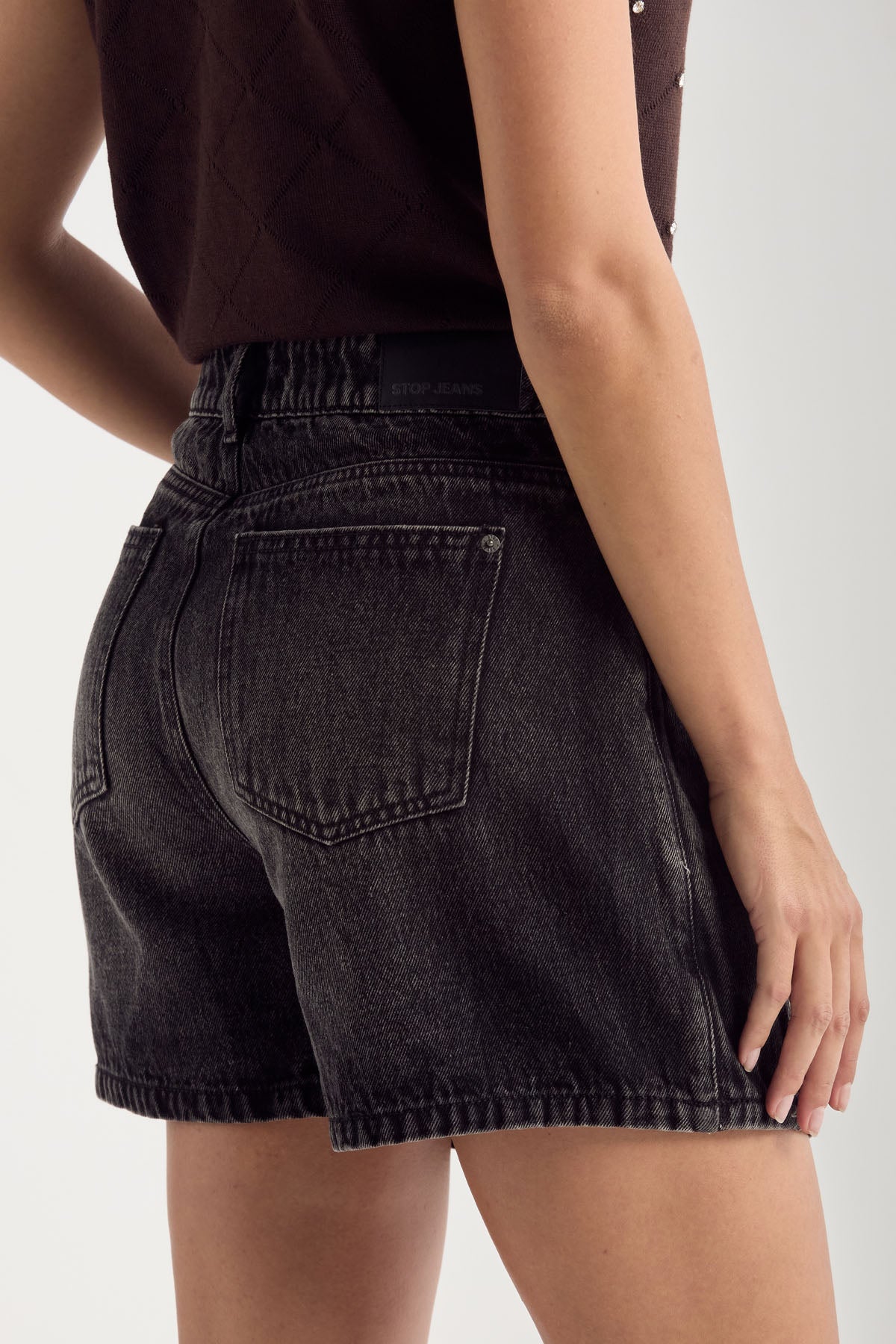 Falda short negro medio fondo entero para mujer
