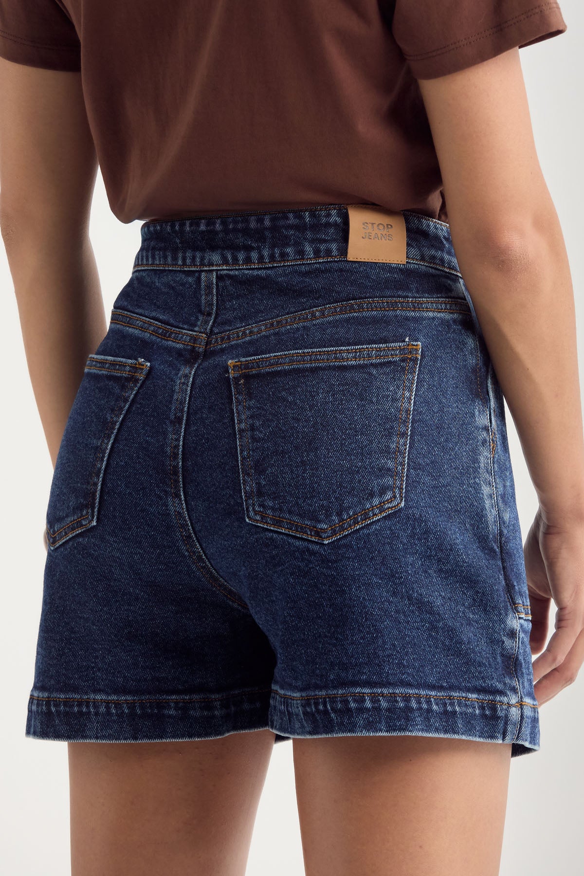 Falda short medio oscuro fondo entero para mujer