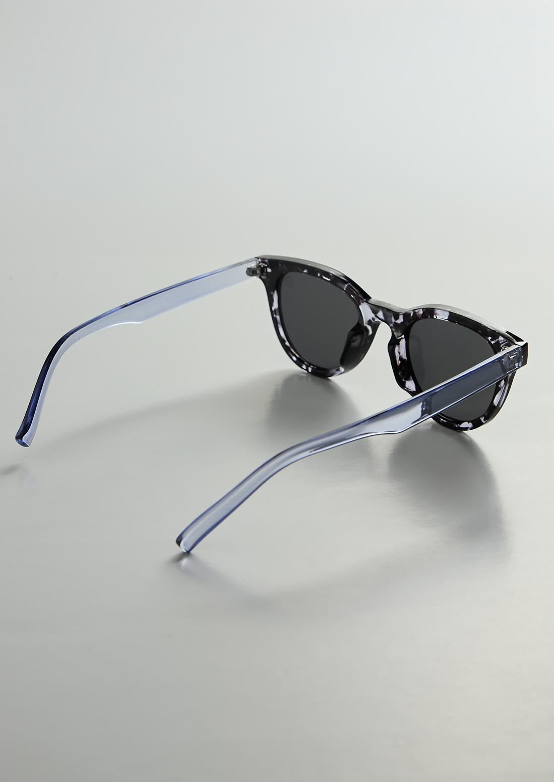 Gafas lila con bloque de color