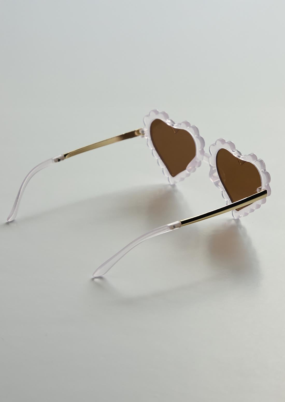 Gafas lila marco corazón