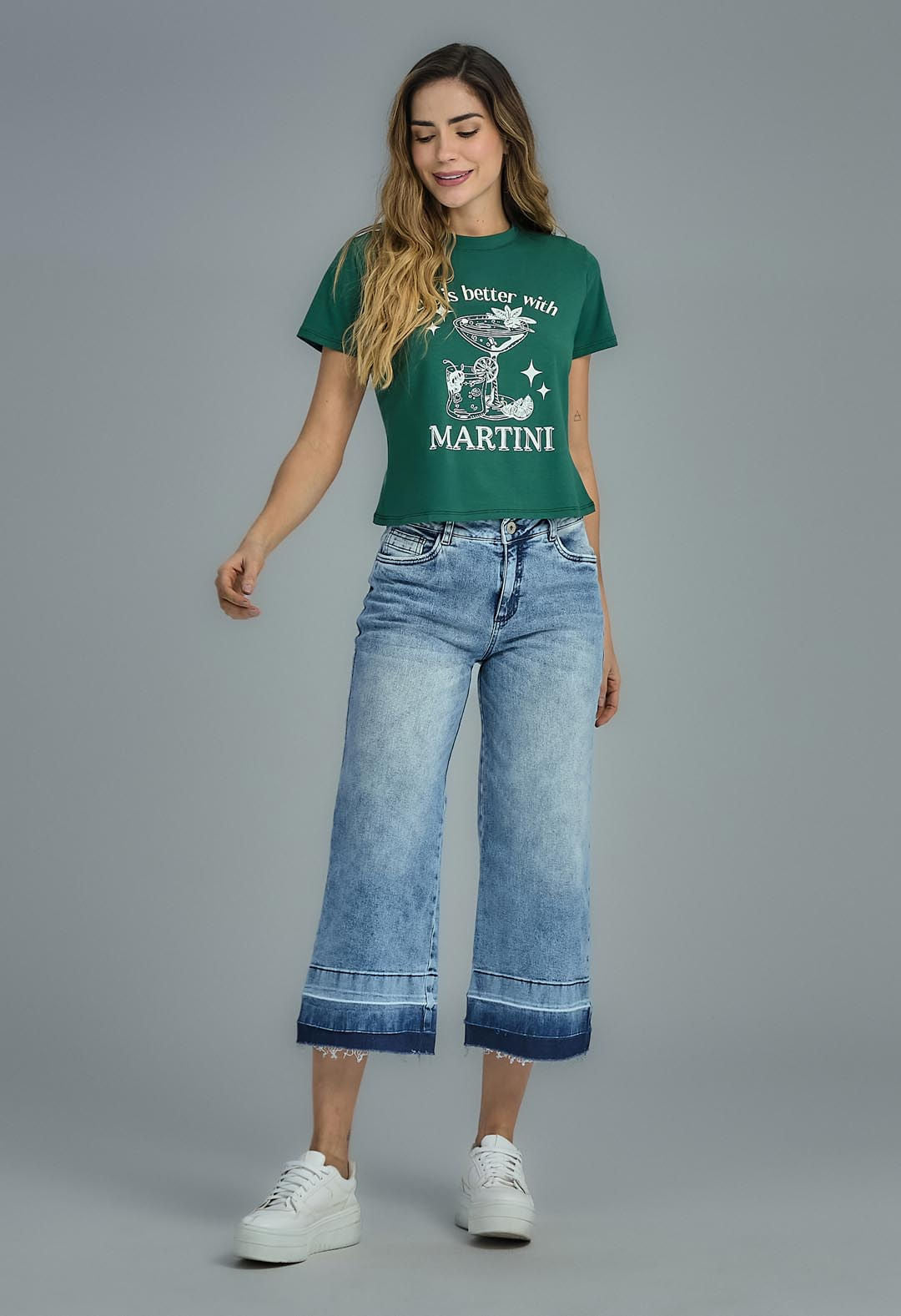 Pantalones jeans culotte de medio fondo para mujer en color oscuro, marca Stop, con diseño clásico y cómodo ajuste.