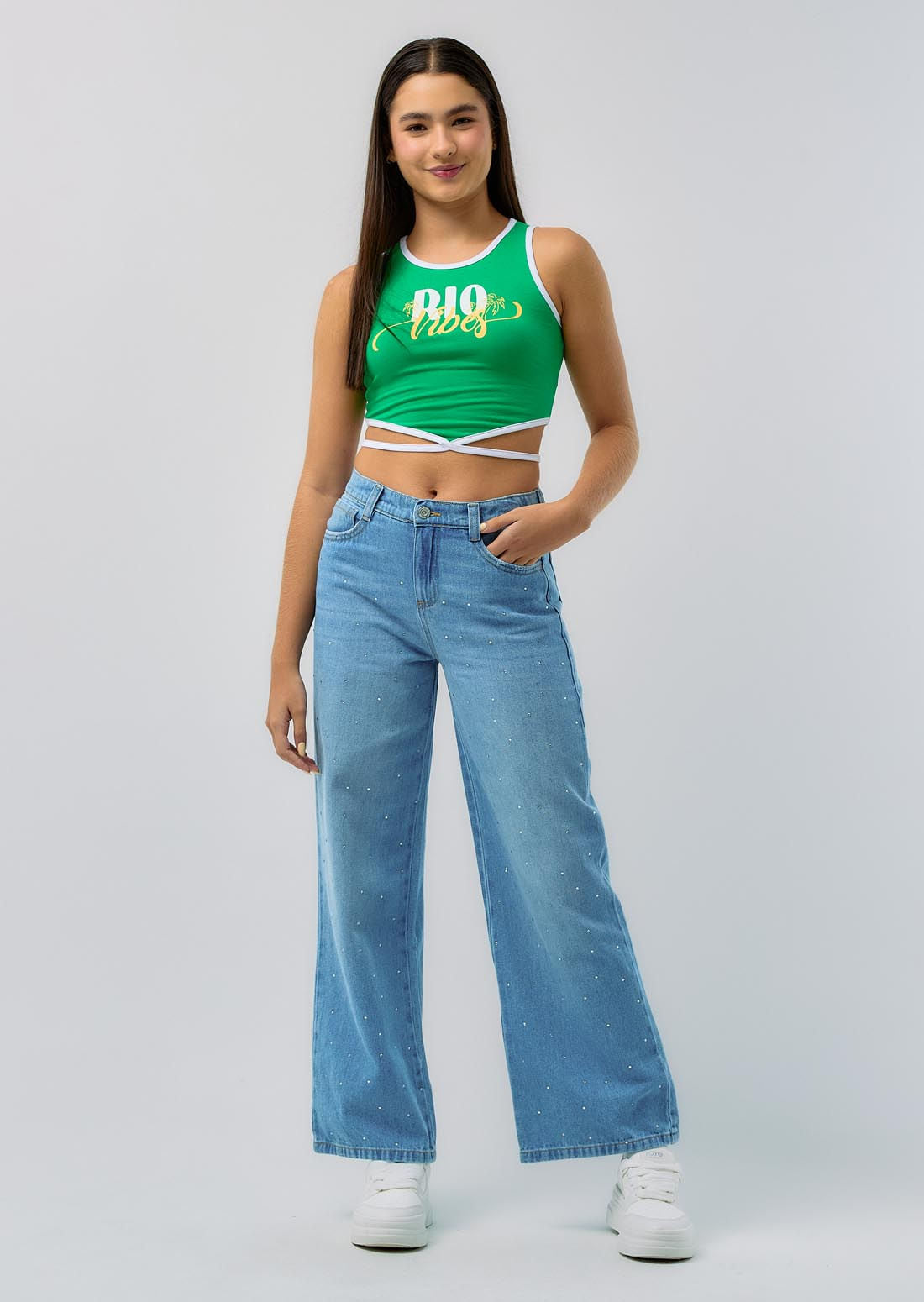 Jean retromom medio con apliques para jóvenes