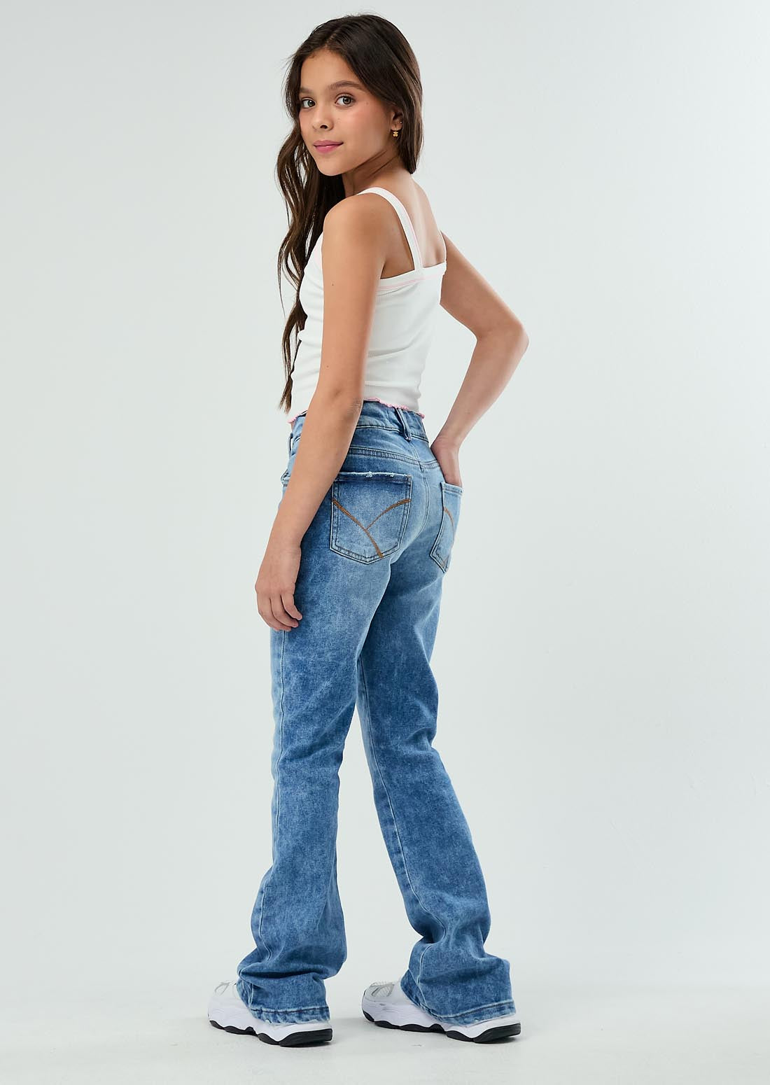 Jean tejano medio y bota ancha para niñas