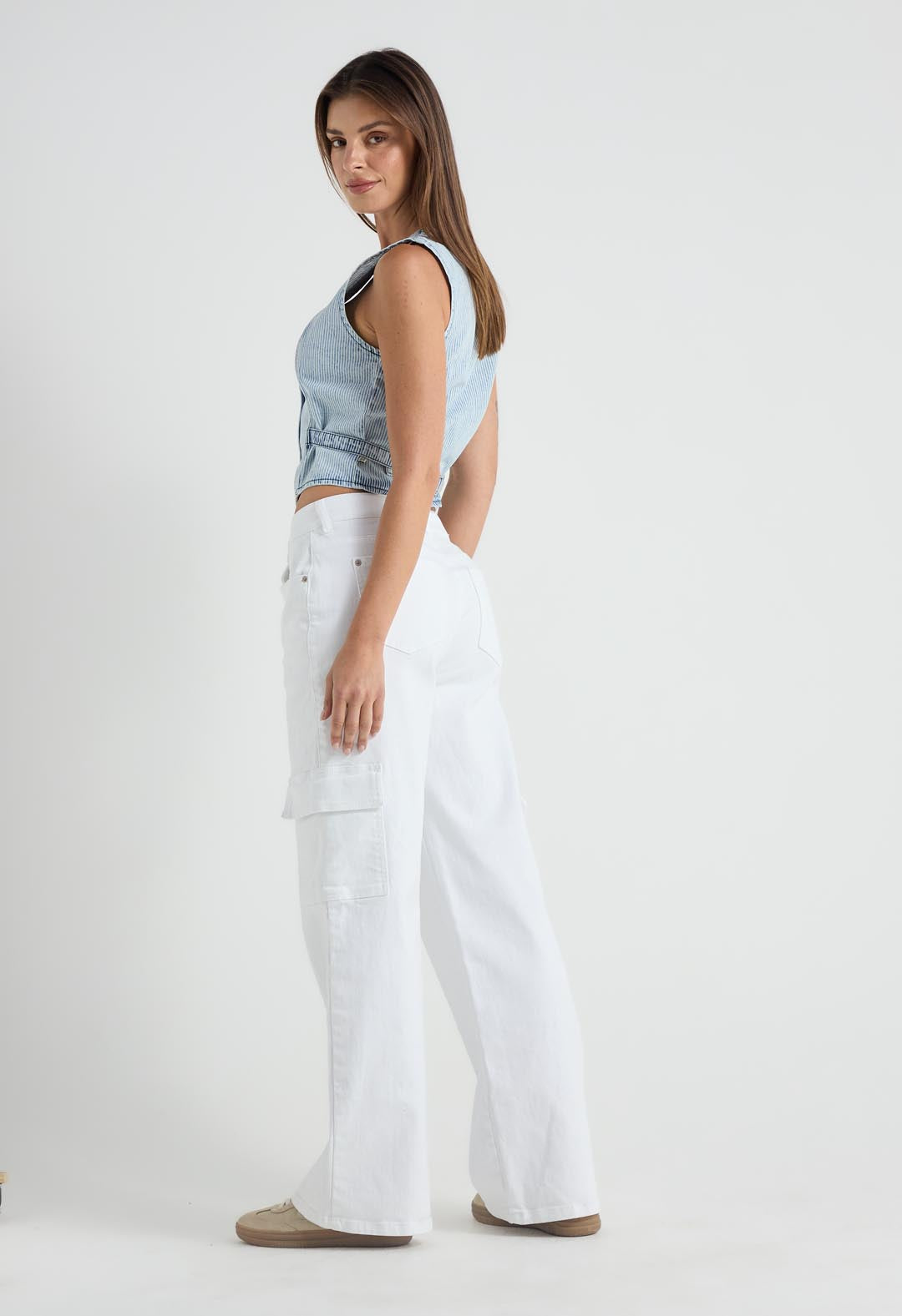 Jean cargo blanco tiro alto para mujer