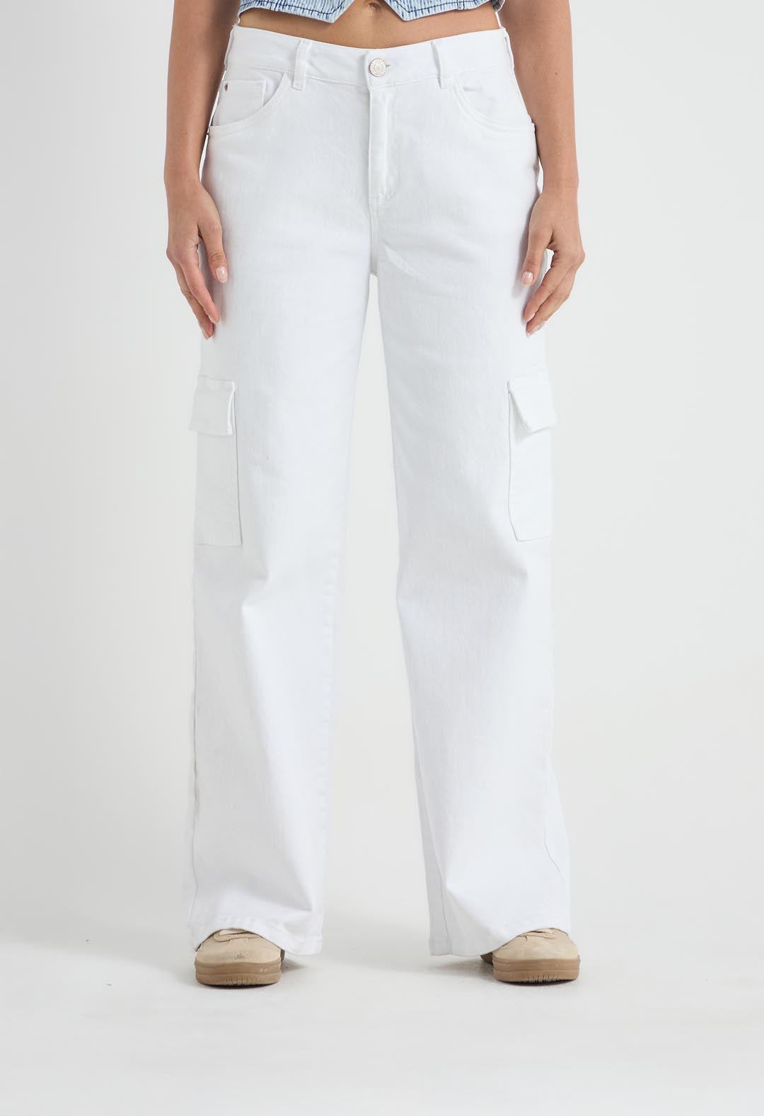 Jean cargo blanco tiro alto para mujer