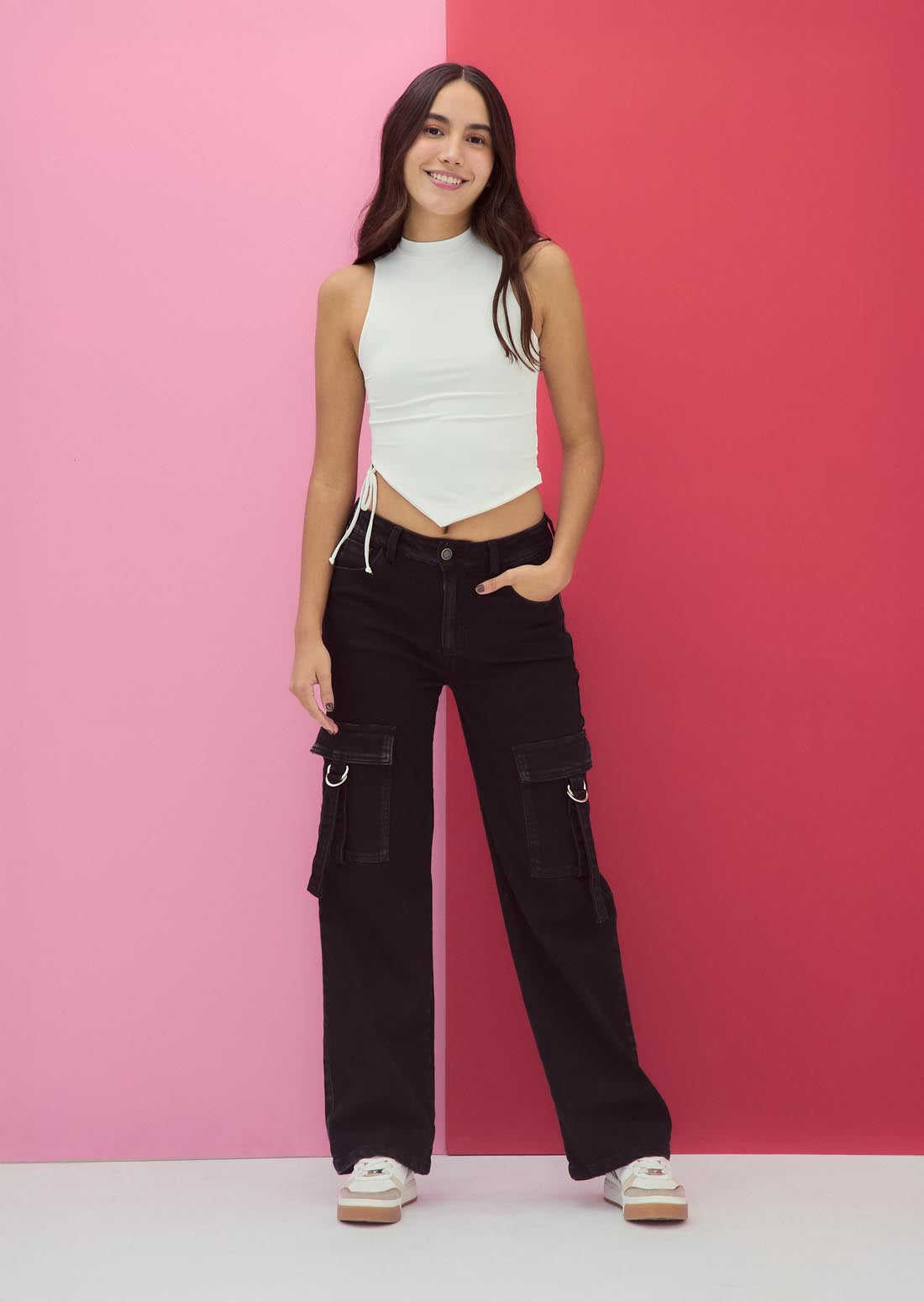 Jean cargo negro tiro alto para jóvenes