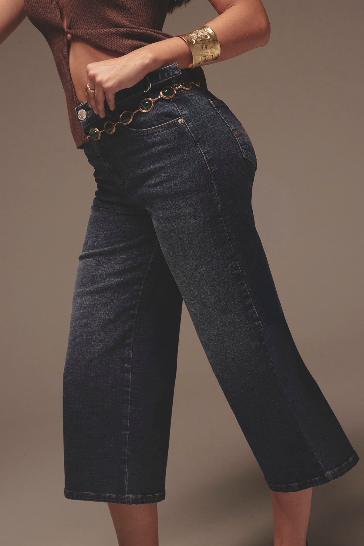 Jean culotte medio oscuro de tiro alto para mujer