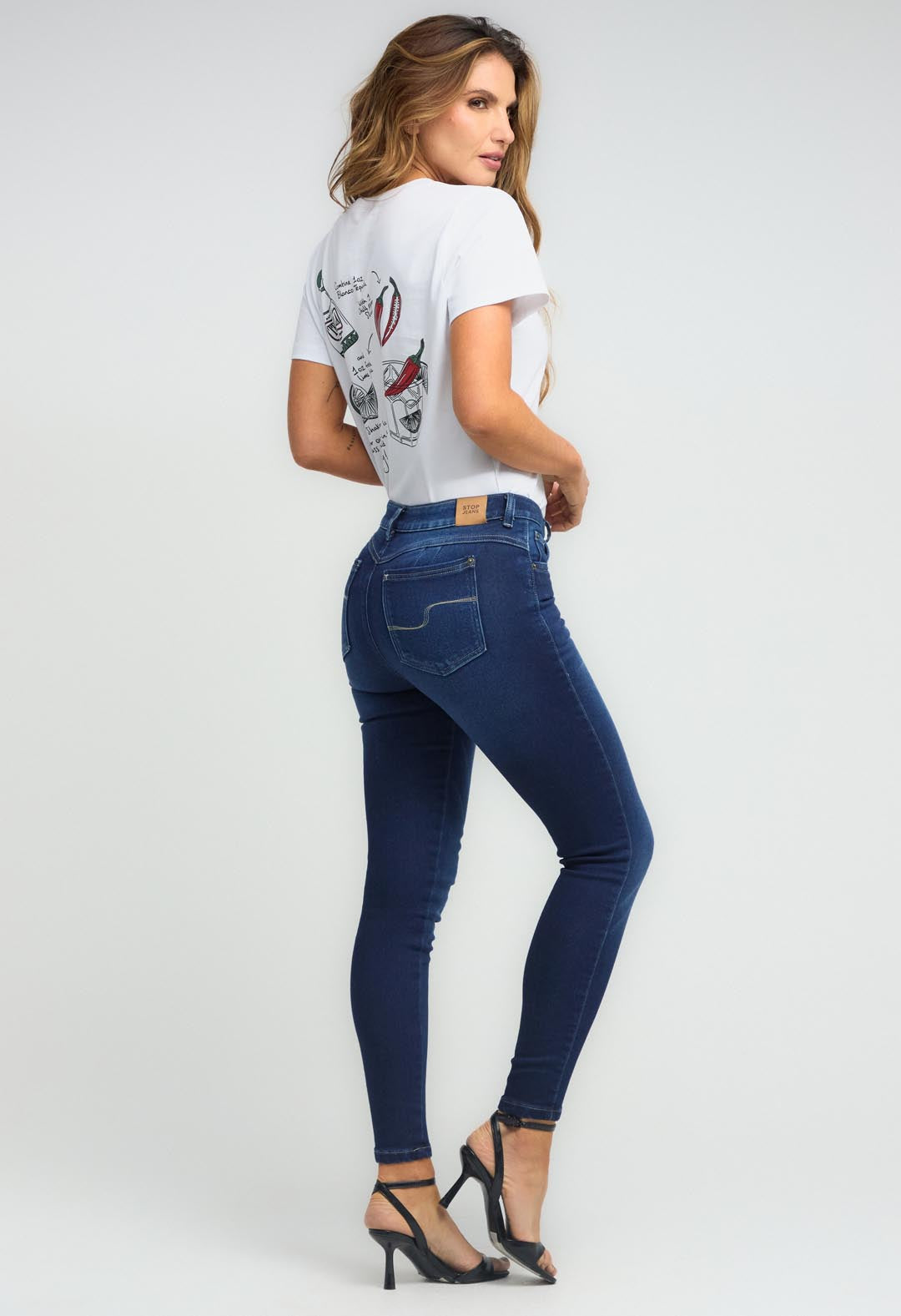 Jean elastik medio oscuro tiro bajo para mujeres