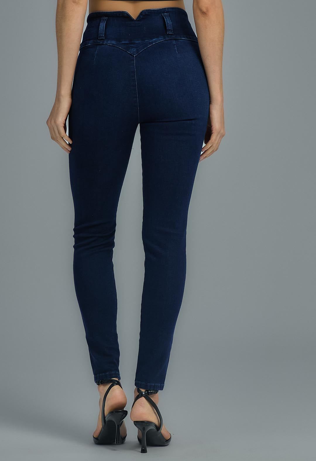 Jean escultor oscuro detalle en pretina para mujeres
