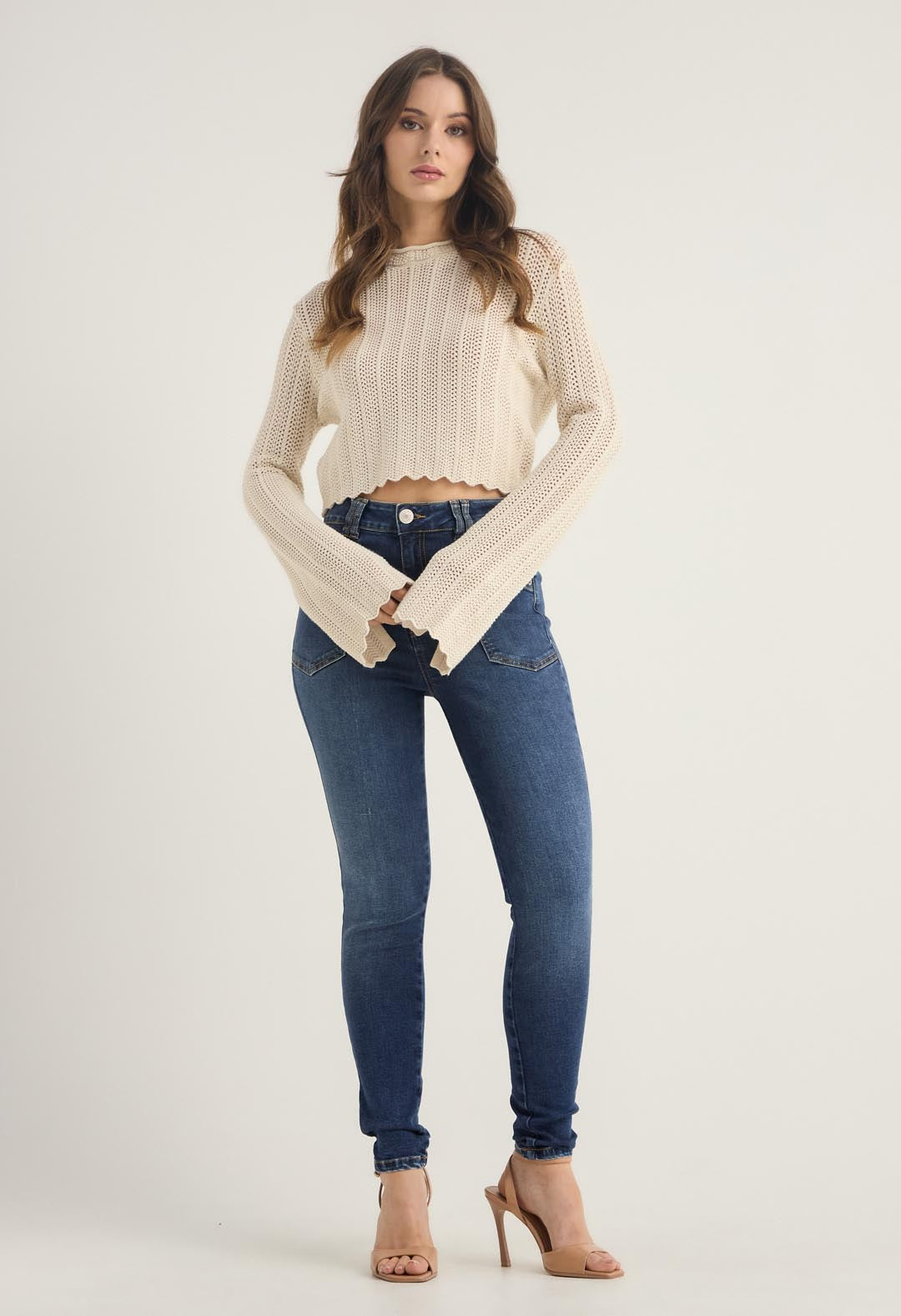 Jean levantacola medio con bolsillos para mujer